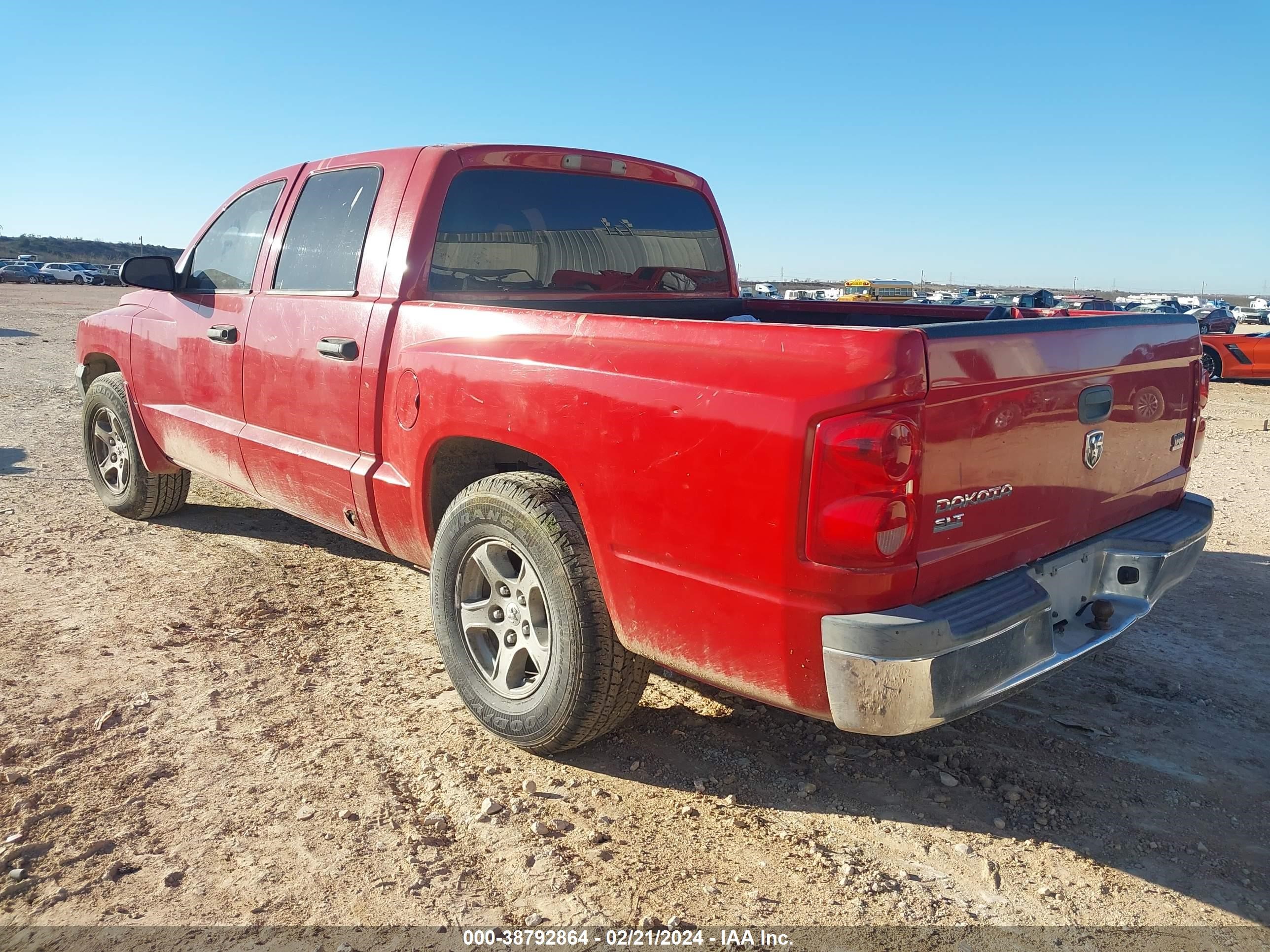 Photo 2 VIN: 1D7HE48N55S105582 - DODGE DAKOTA 