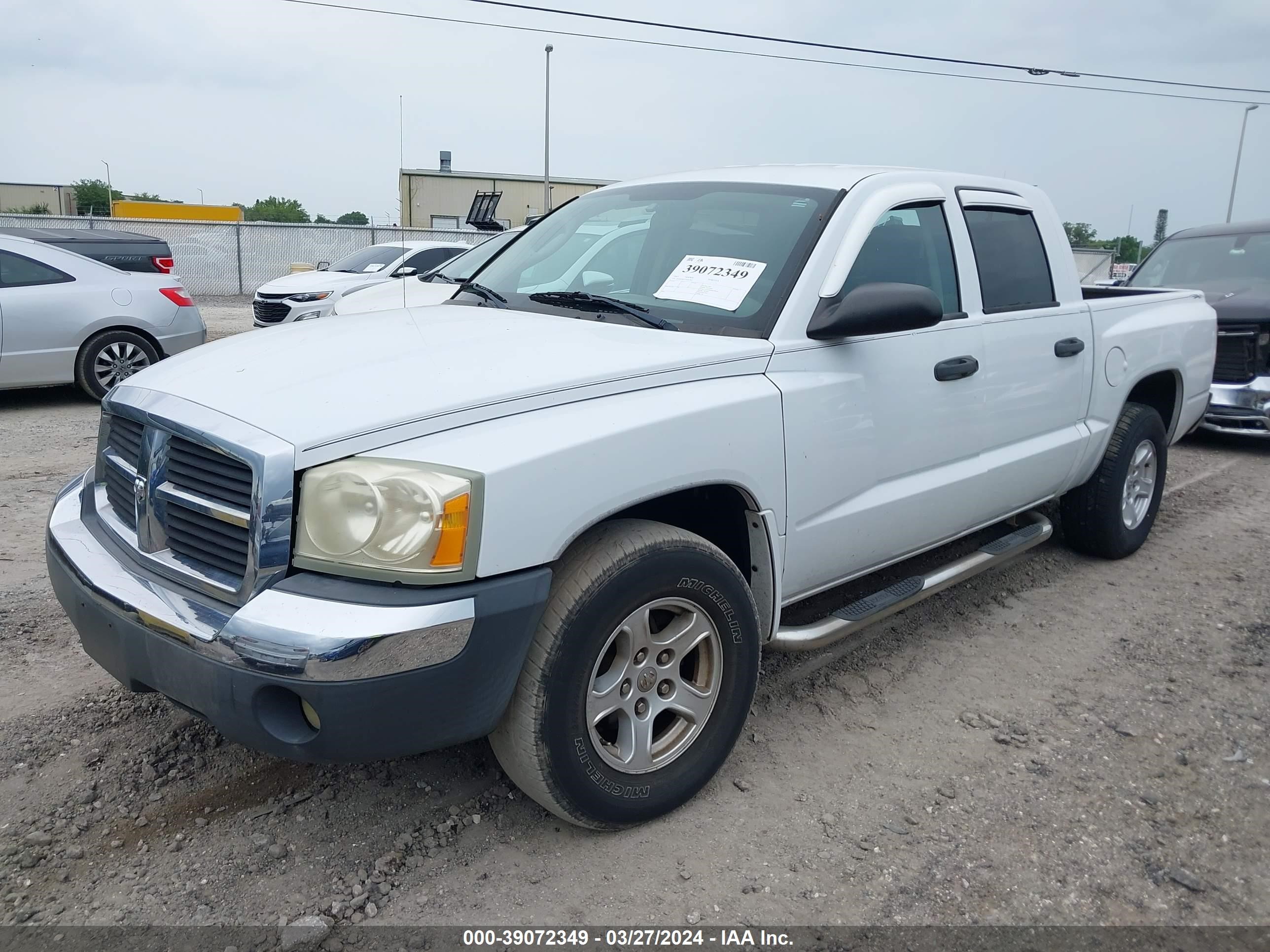 Photo 1 VIN: 1D7HE48N75S365563 - DODGE DAKOTA 