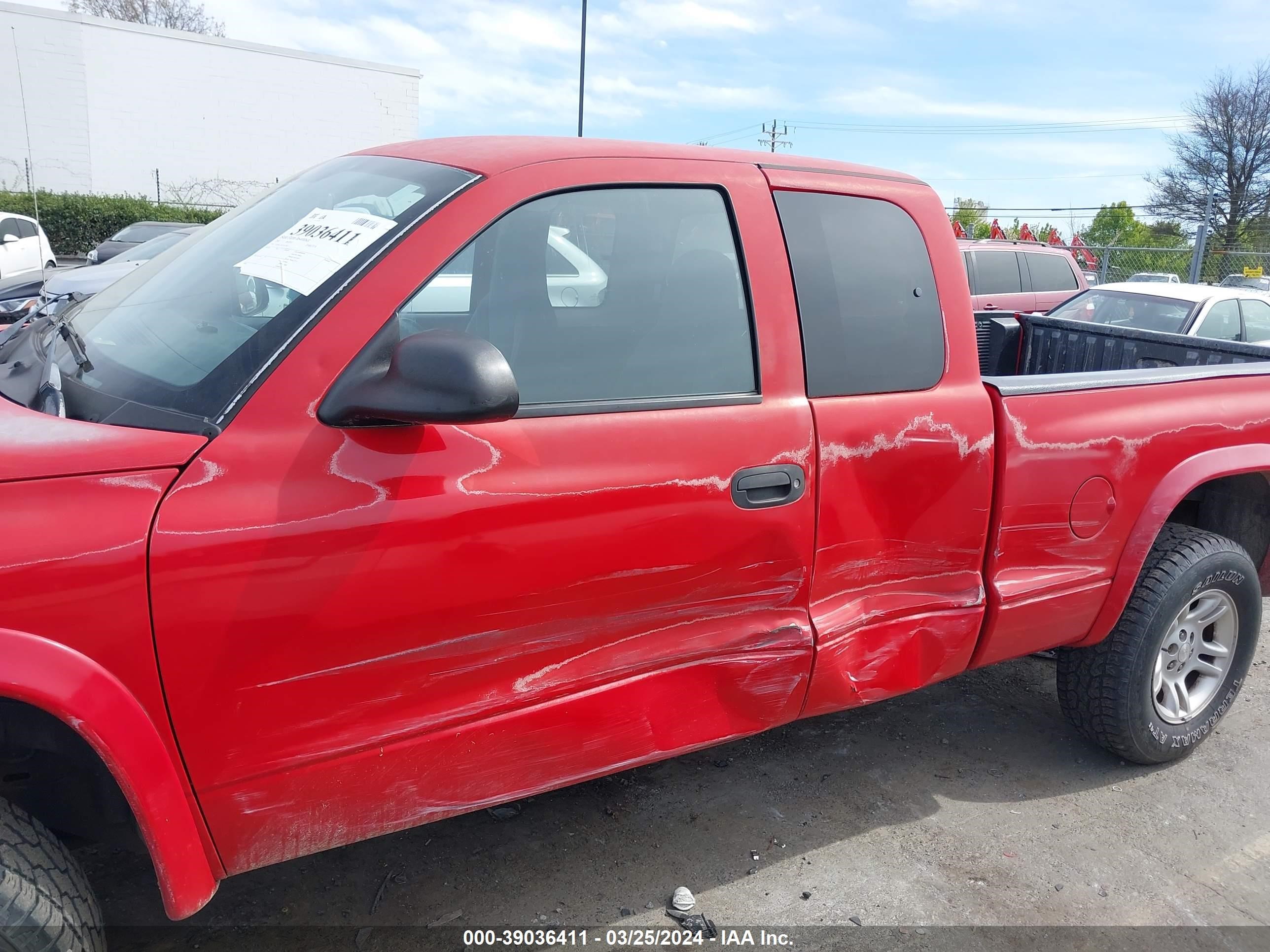 Photo 13 VIN: 1D7HG12X73S136011 - DODGE DAKOTA 