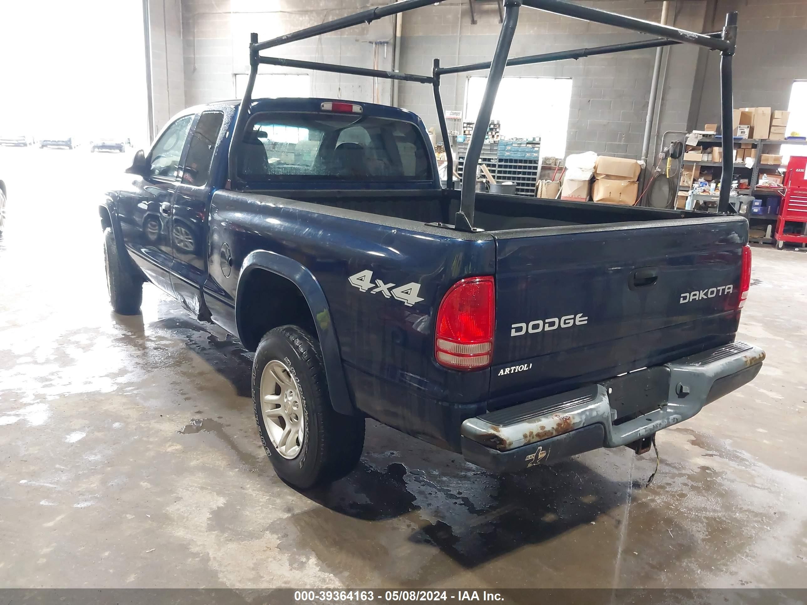 Photo 2 VIN: 1D7HG32N94S564142 - DODGE DAKOTA 