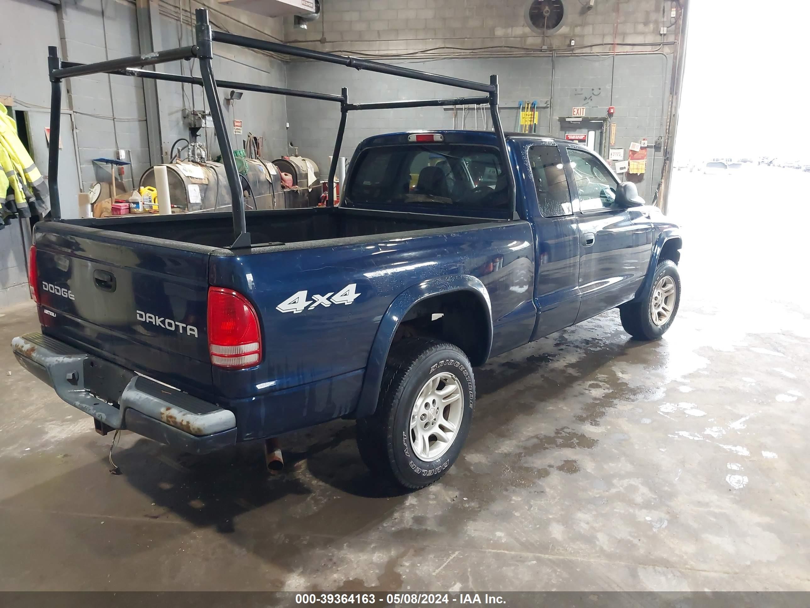 Photo 3 VIN: 1D7HG32N94S564142 - DODGE DAKOTA 