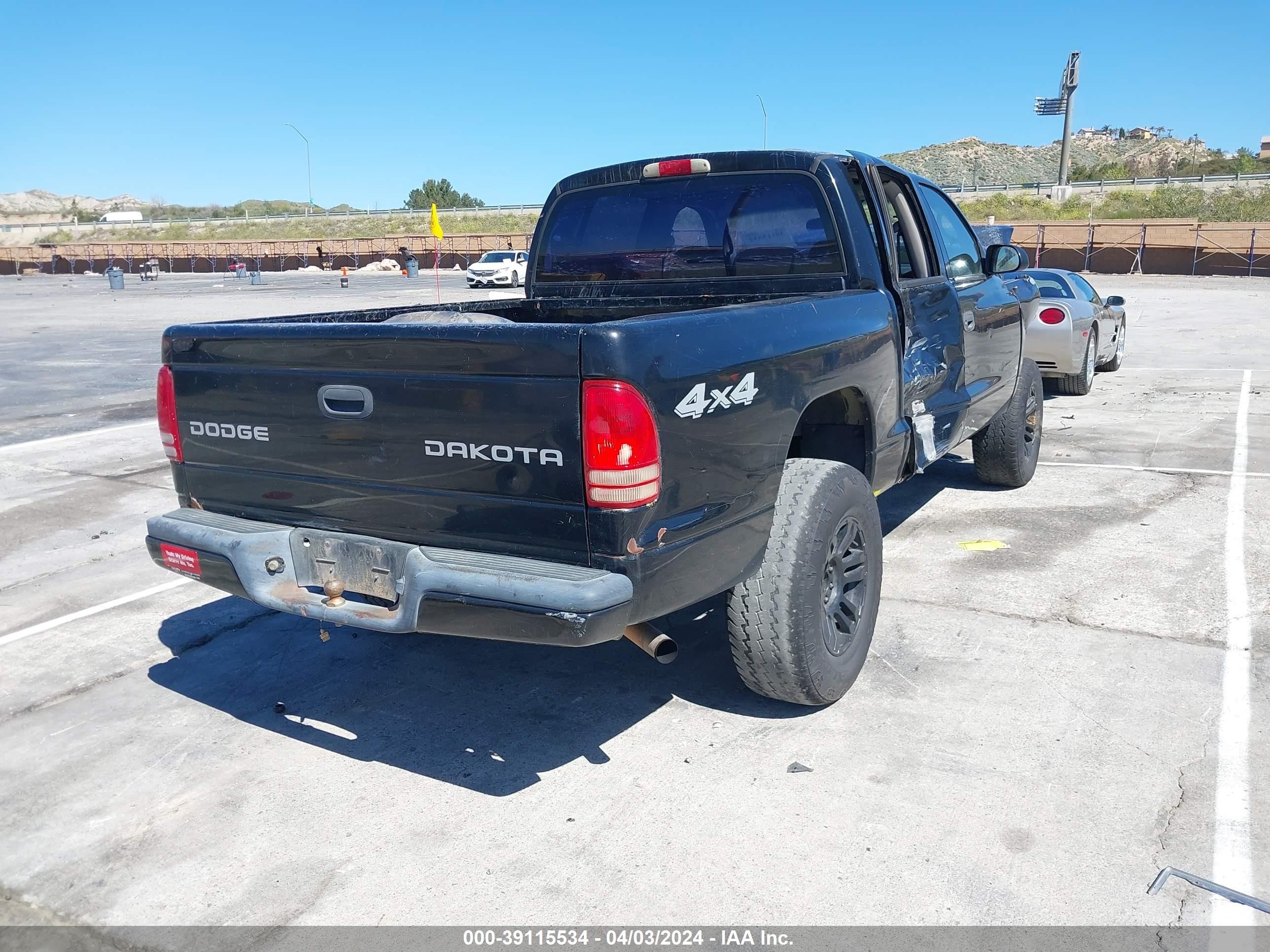 Photo 3 VIN: 1D7HG38K64S732347 - DODGE DAKOTA 