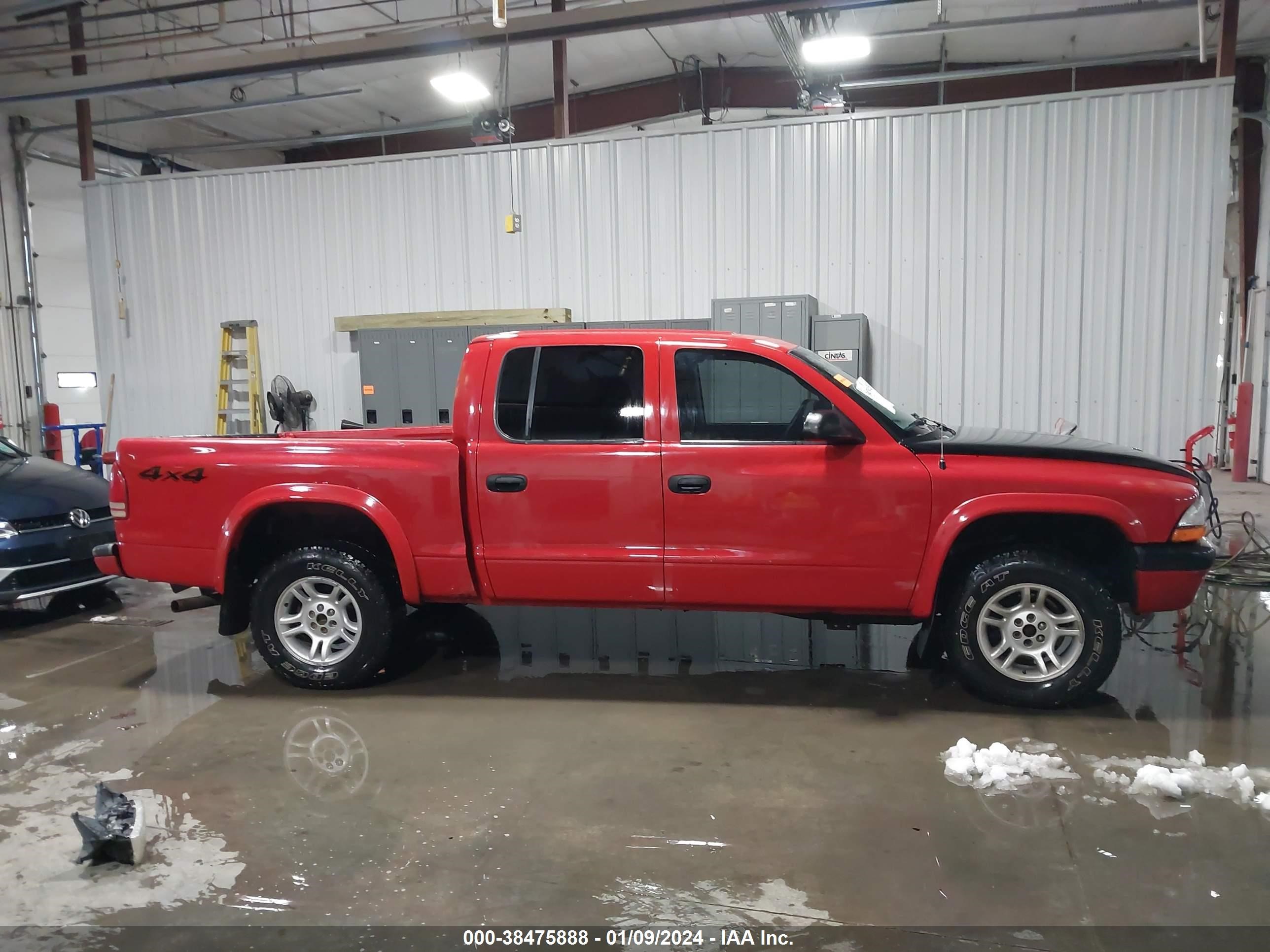 Photo 13 VIN: 1D7HG38K94S686819 - DODGE DAKOTA 