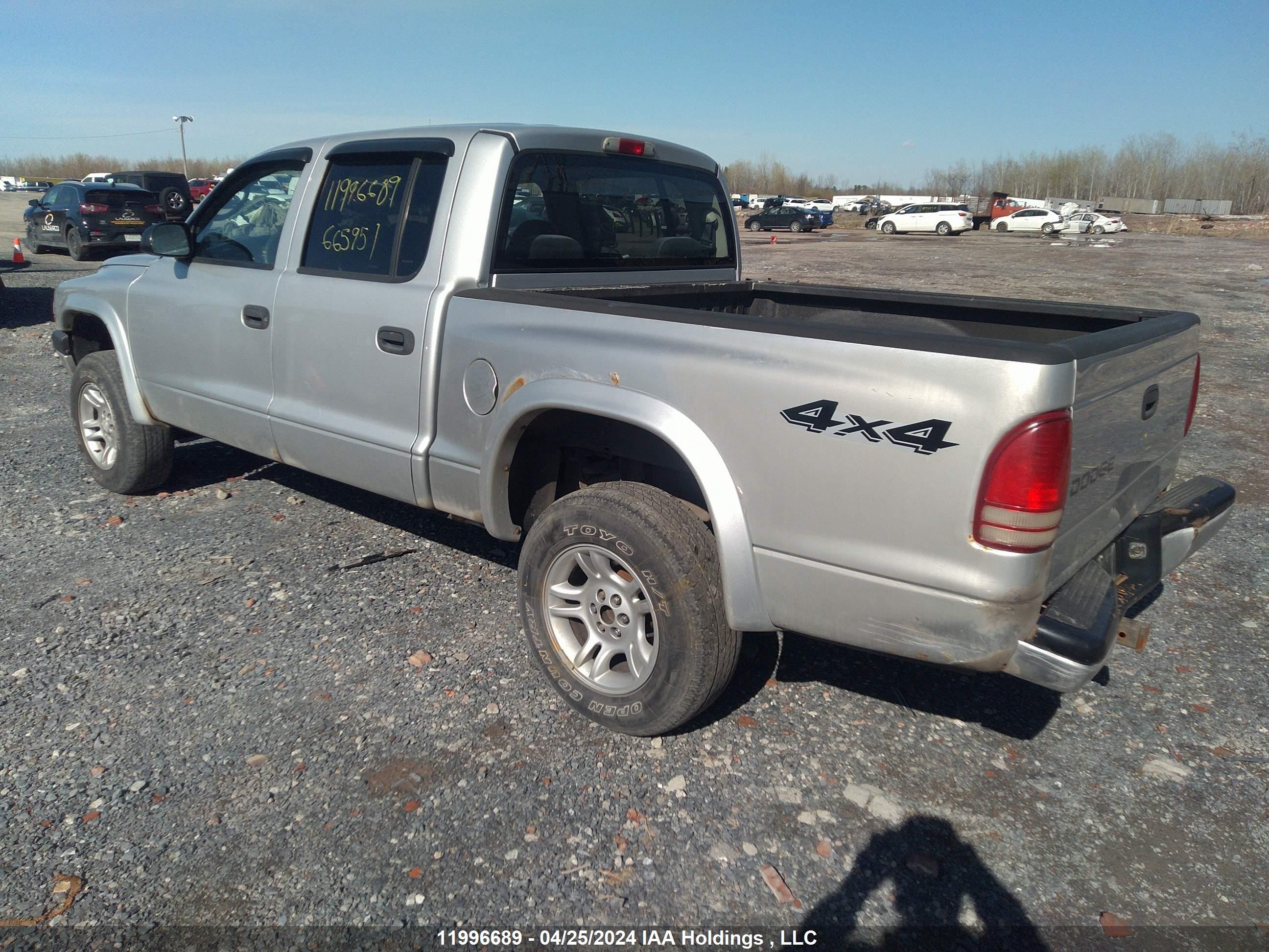 Photo 2 VIN: 1D7HG38N04S665951 - DODGE DAKOTA 