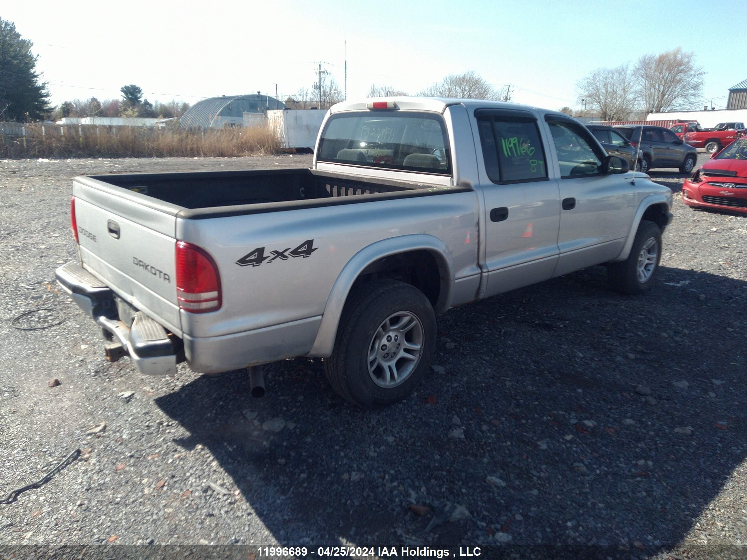 Photo 3 VIN: 1D7HG38N04S665951 - DODGE DAKOTA 