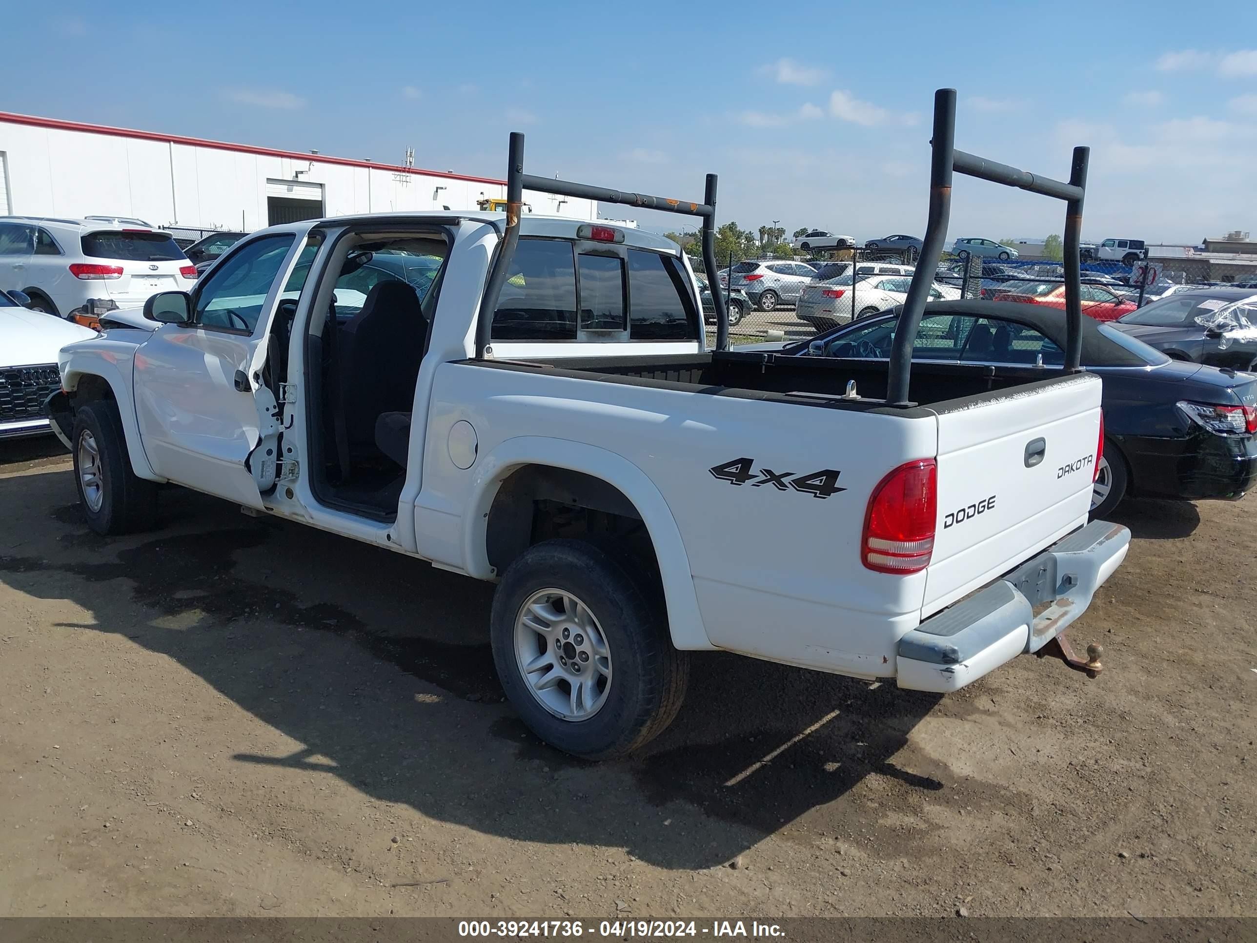 Photo 2 VIN: 1D7HG38N34S525201 - DODGE DAKOTA 