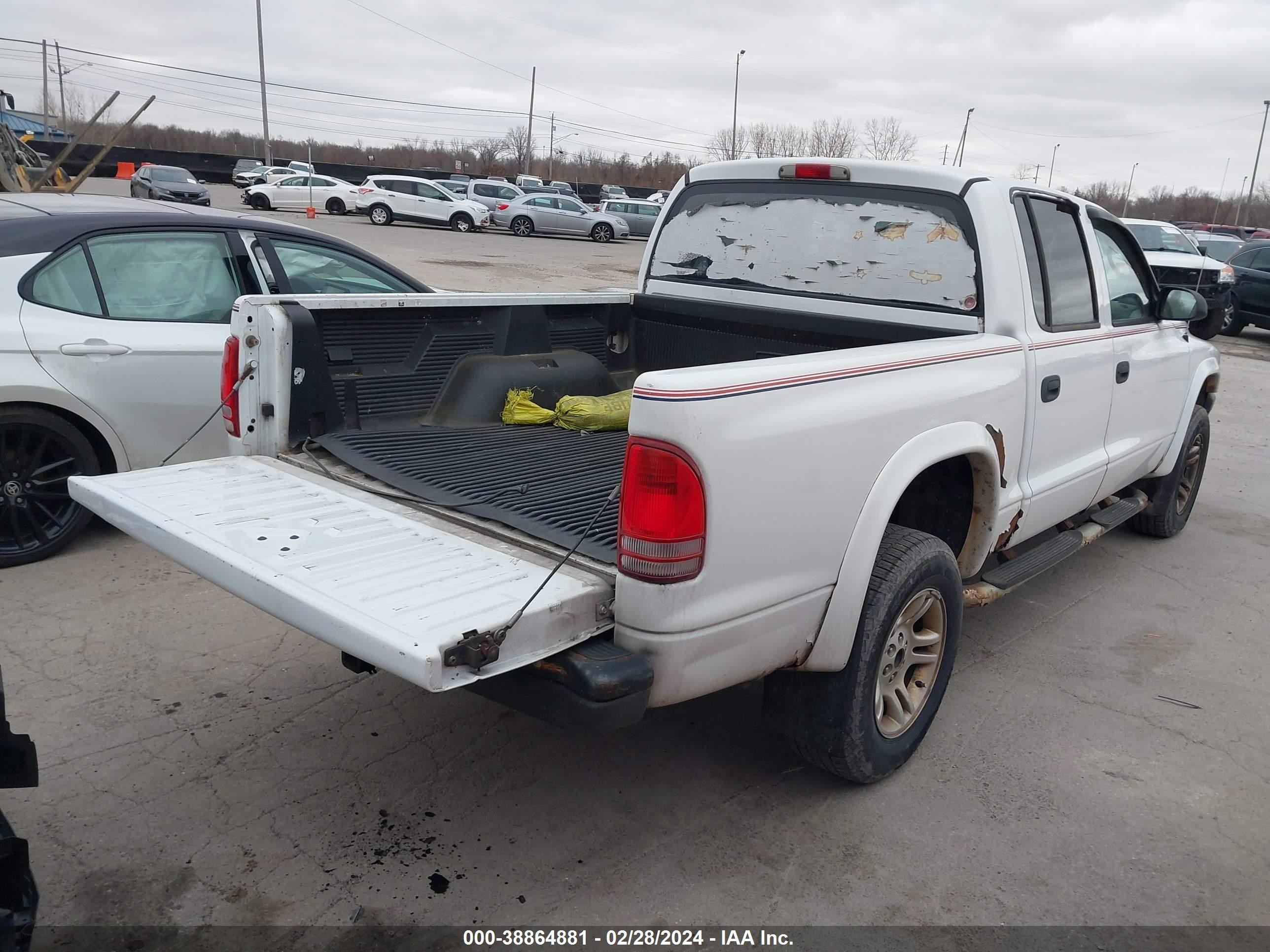 Photo 3 VIN: 1D7HG38X53S281311 - DODGE DAKOTA 