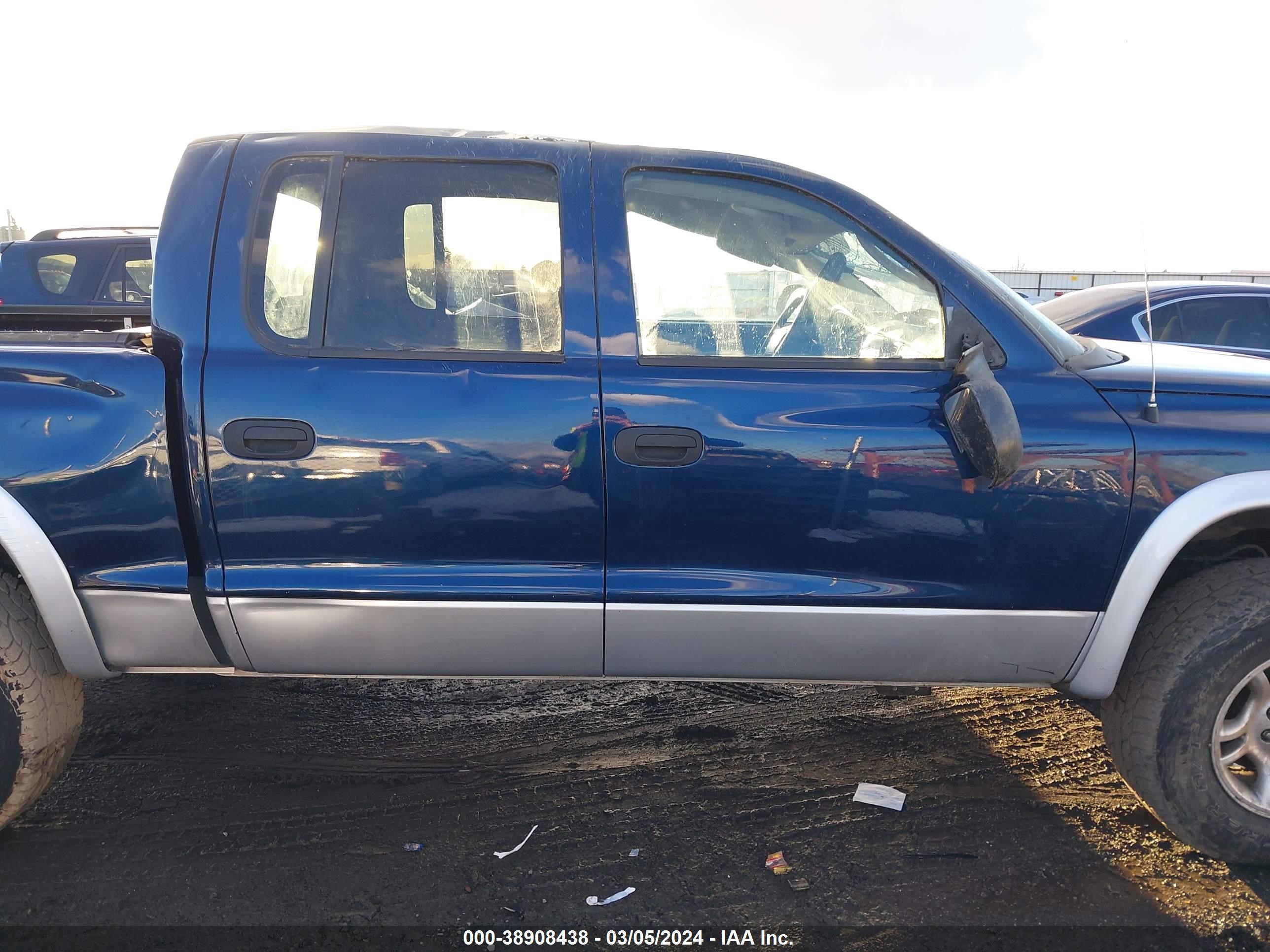 Photo 12 VIN: 1D7HG48N34S630746 - DODGE DAKOTA 