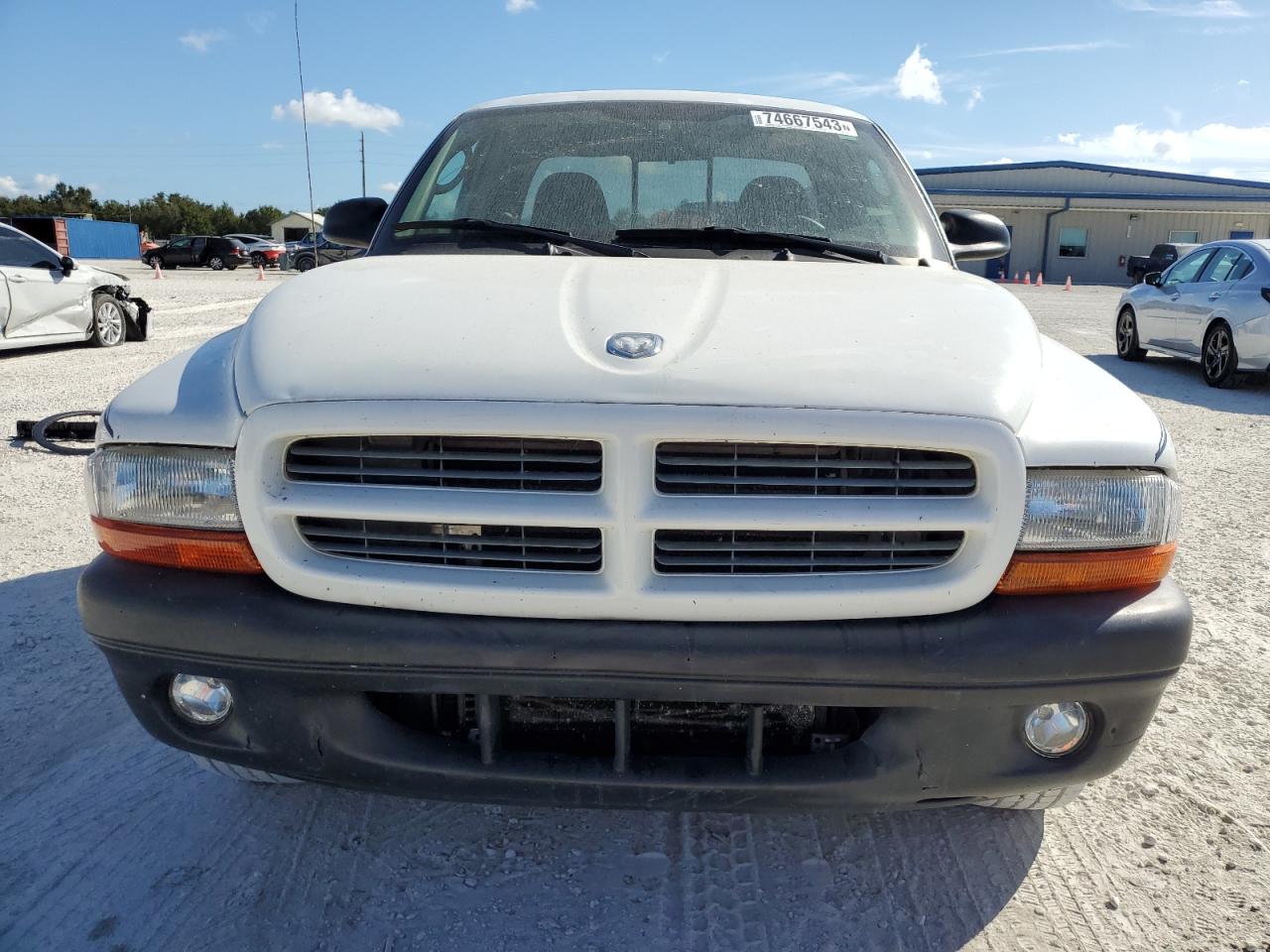 Photo 4 VIN: 1D7HL12X33S135420 - DODGE DAKOTA 