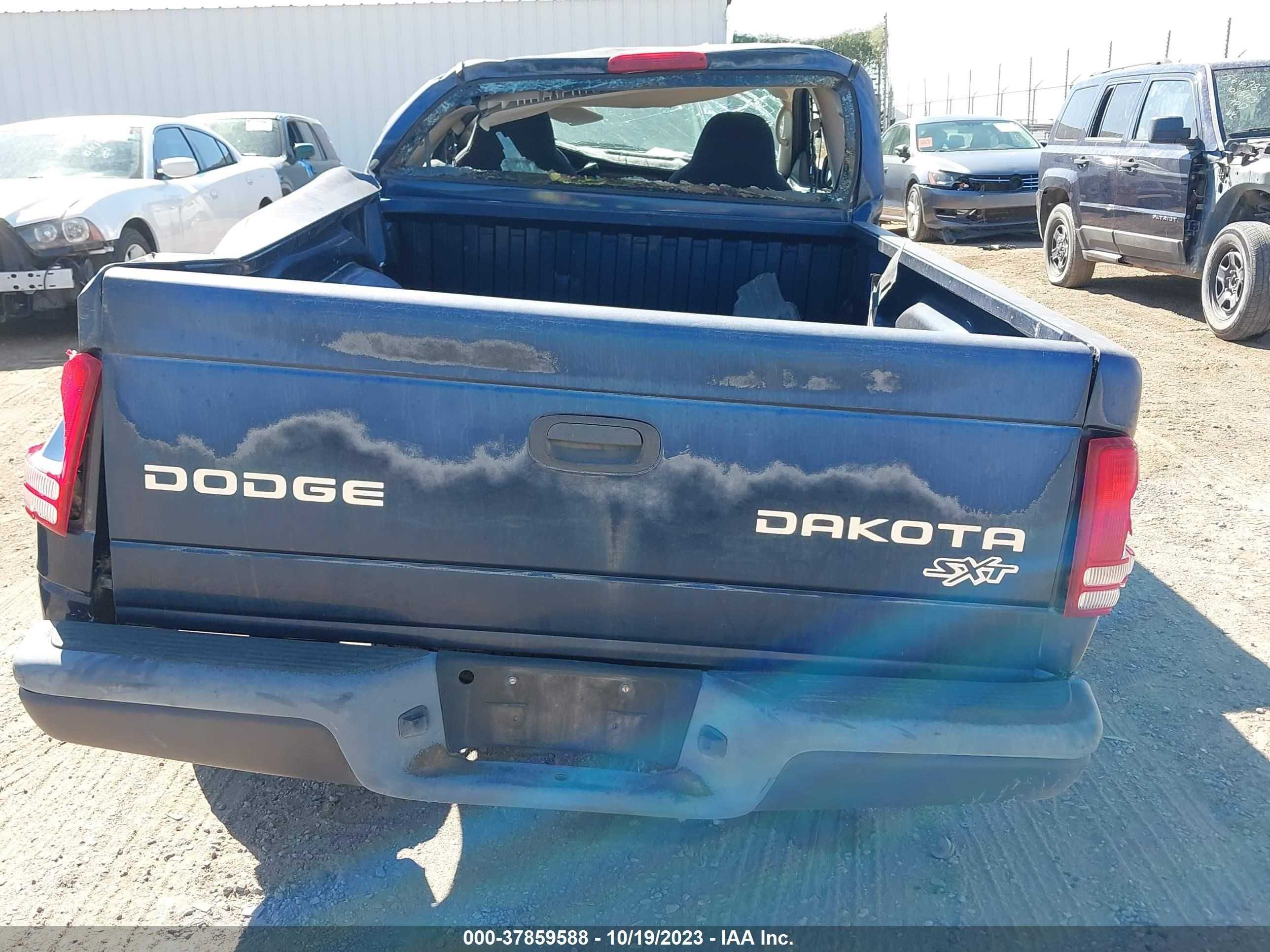 Photo 16 VIN: 1D7HL12X83S155565 - DODGE DAKOTA 