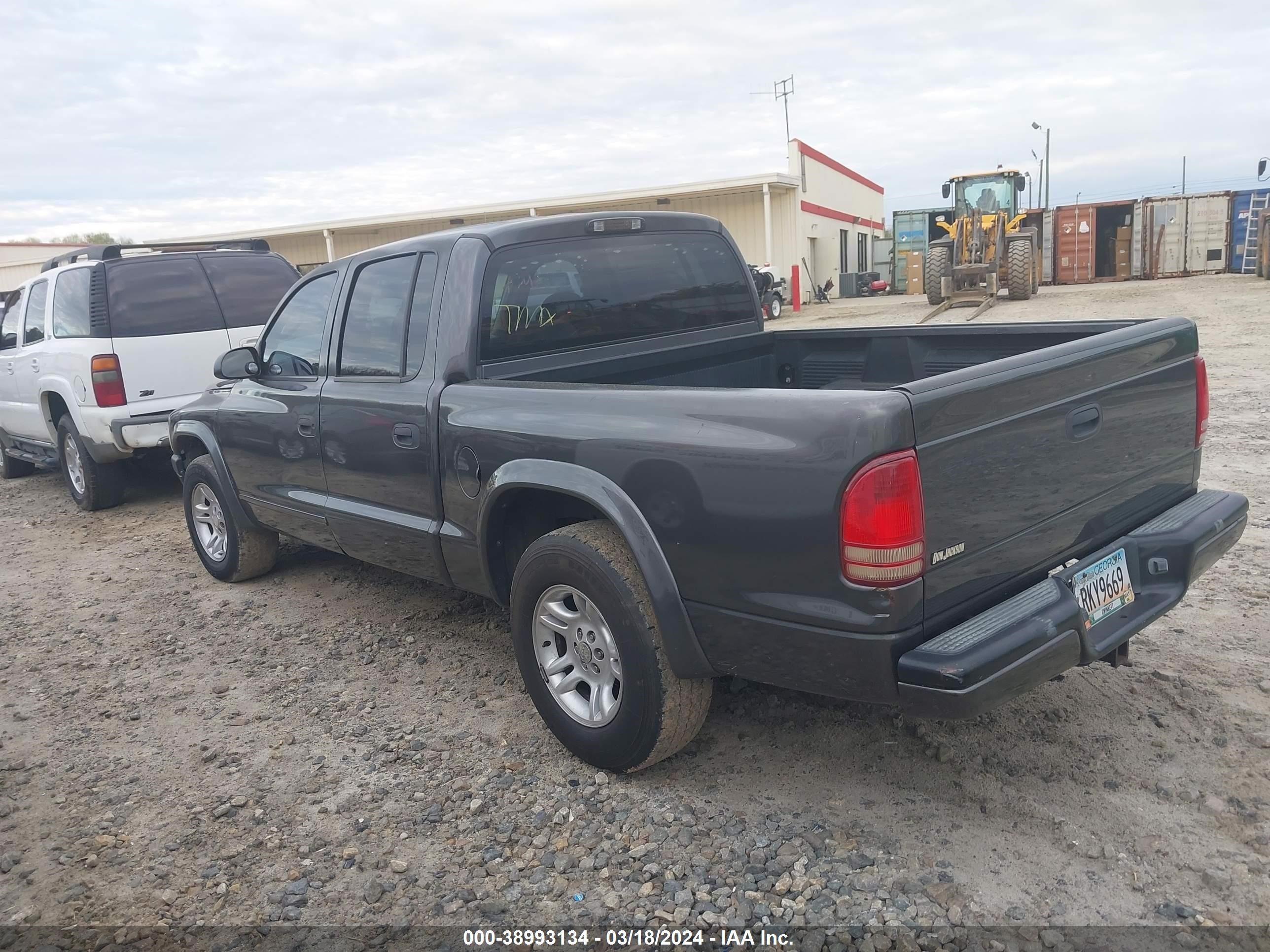 Photo 2 VIN: 1D7HL38NX3S294646 - DODGE DAKOTA 