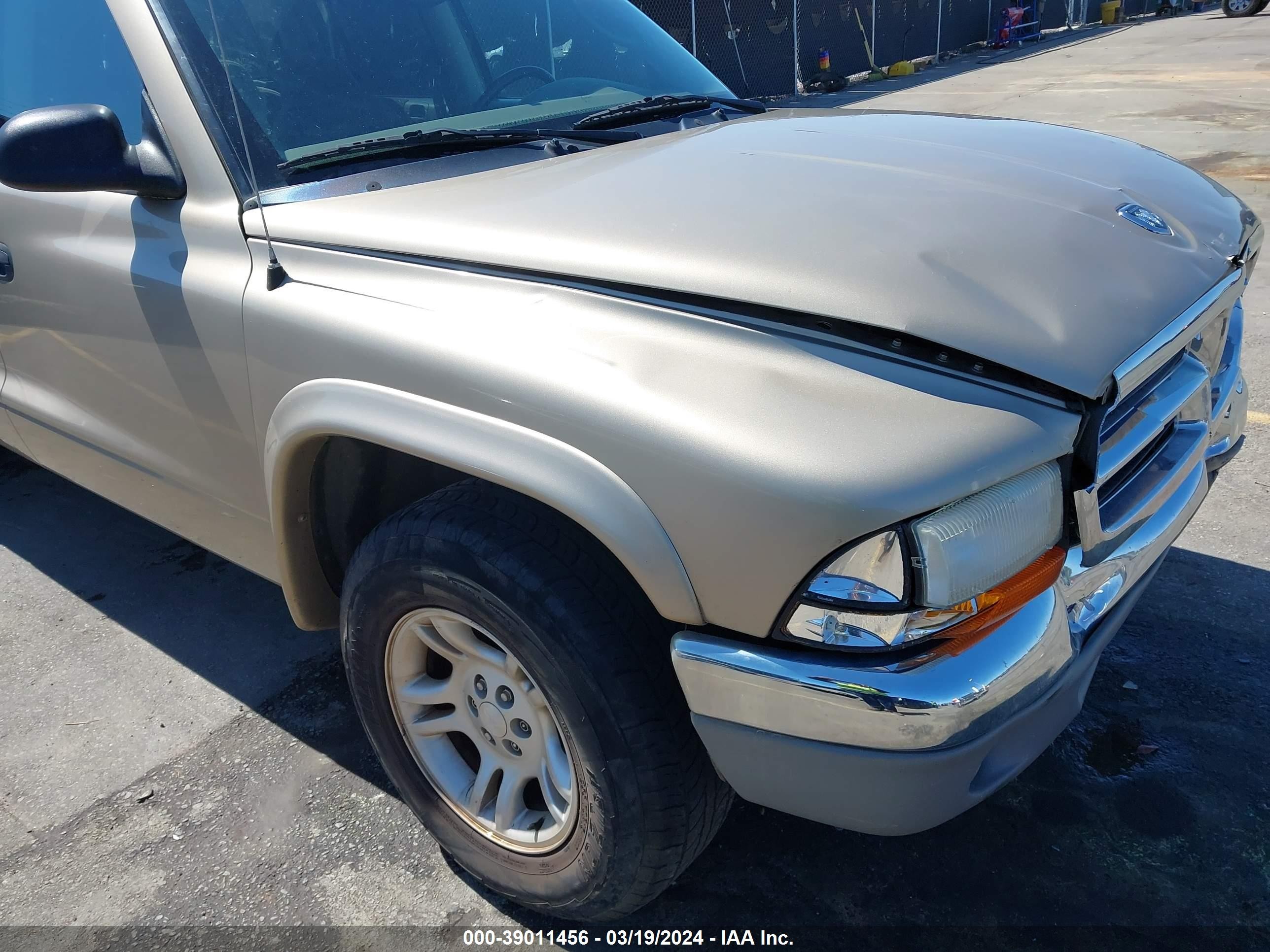 Photo 16 VIN: 1D7HL48N34S521067 - DODGE DAKOTA 