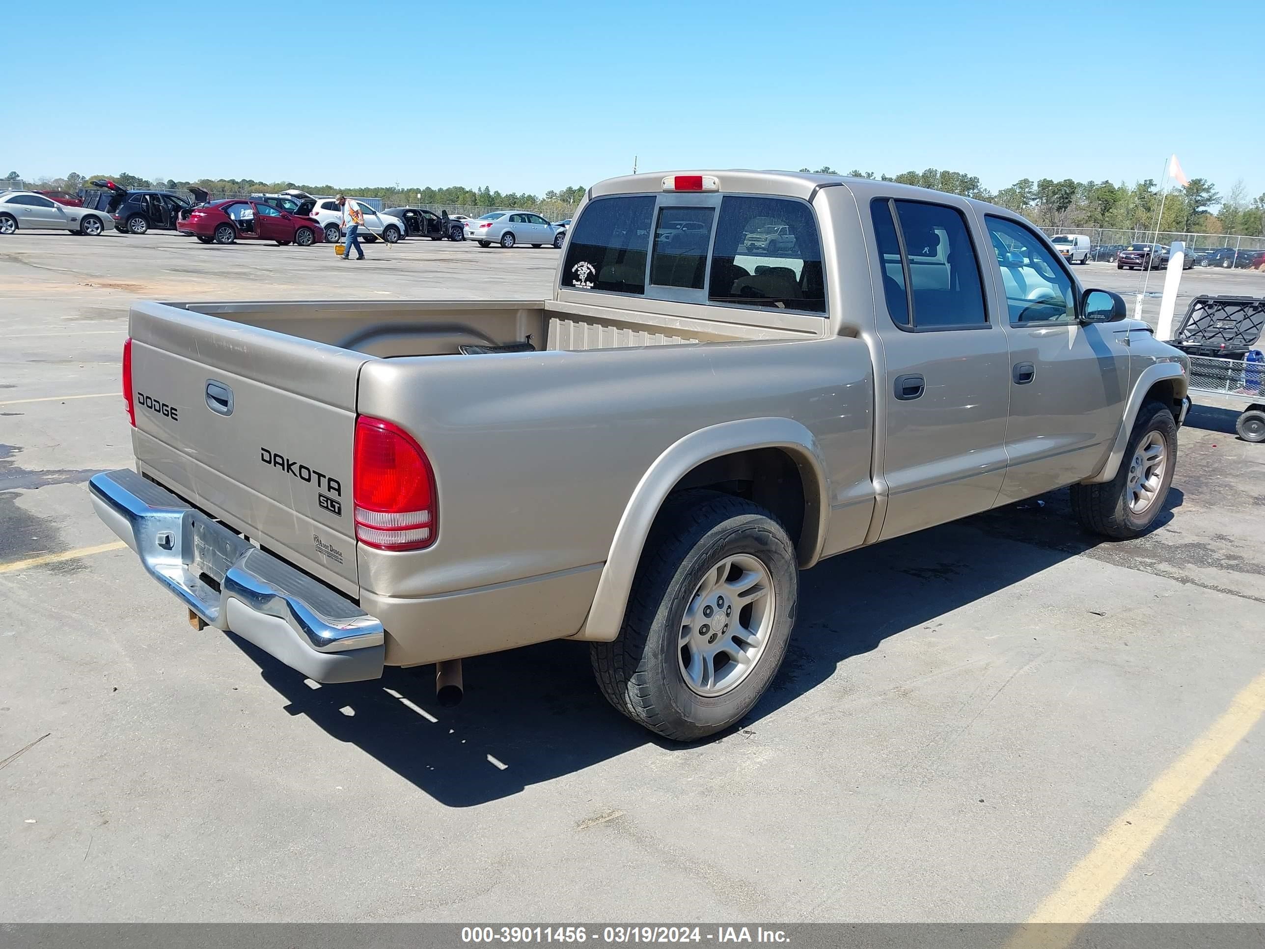 Photo 3 VIN: 1D7HL48N34S521067 - DODGE DAKOTA 