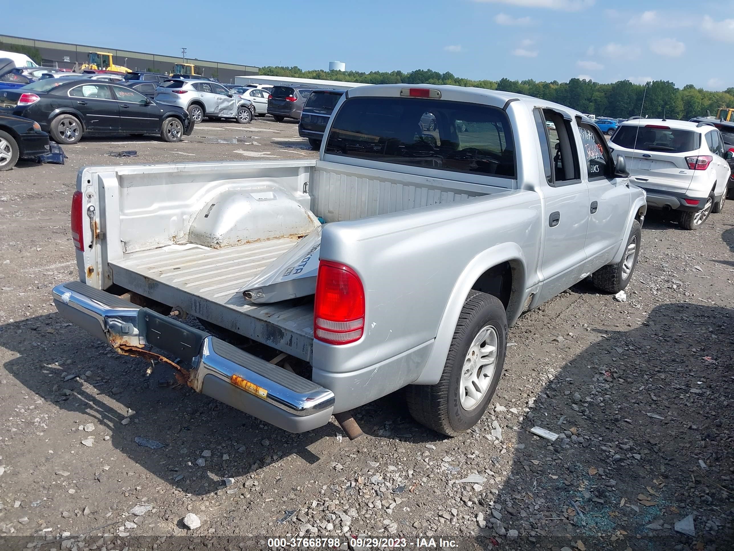 Photo 3 VIN: 1D7HL48X73S184161 - DODGE DAKOTA 