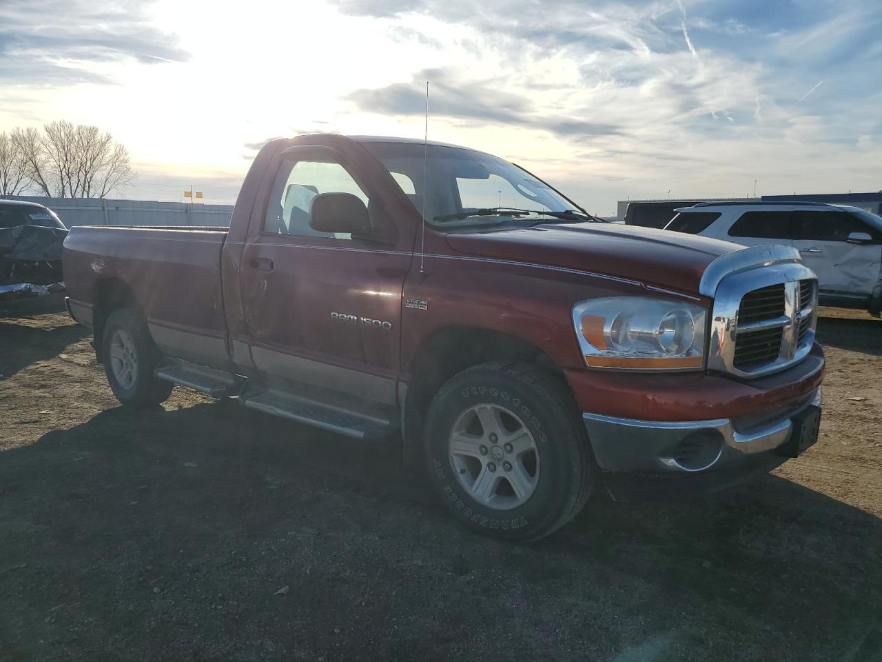 Photo 3 VIN: 1D7HU162X6J228392 - DODGE RAM 