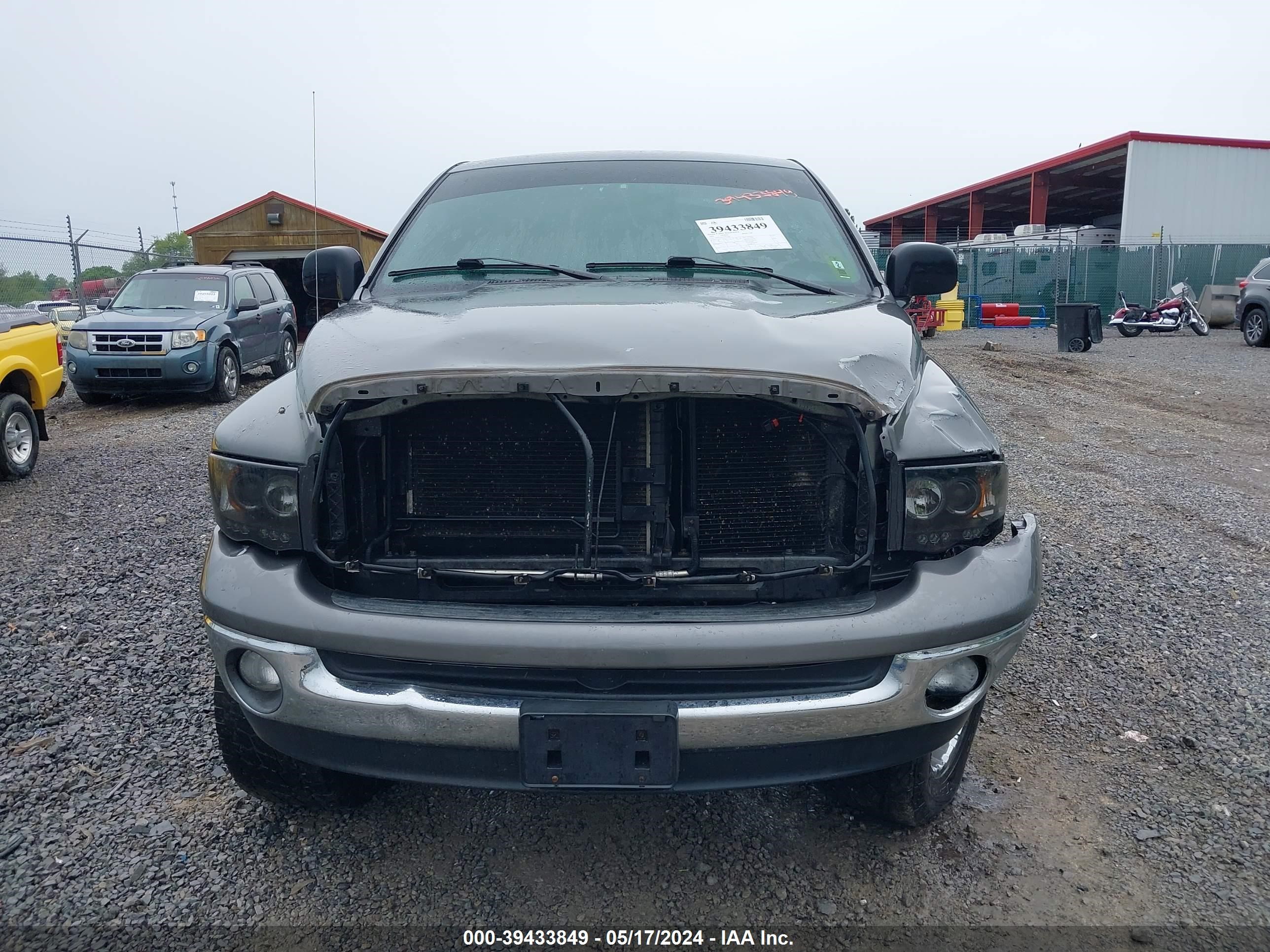 Photo 11 VIN: 1D7HU16D05J607983 - DODGE RAM 