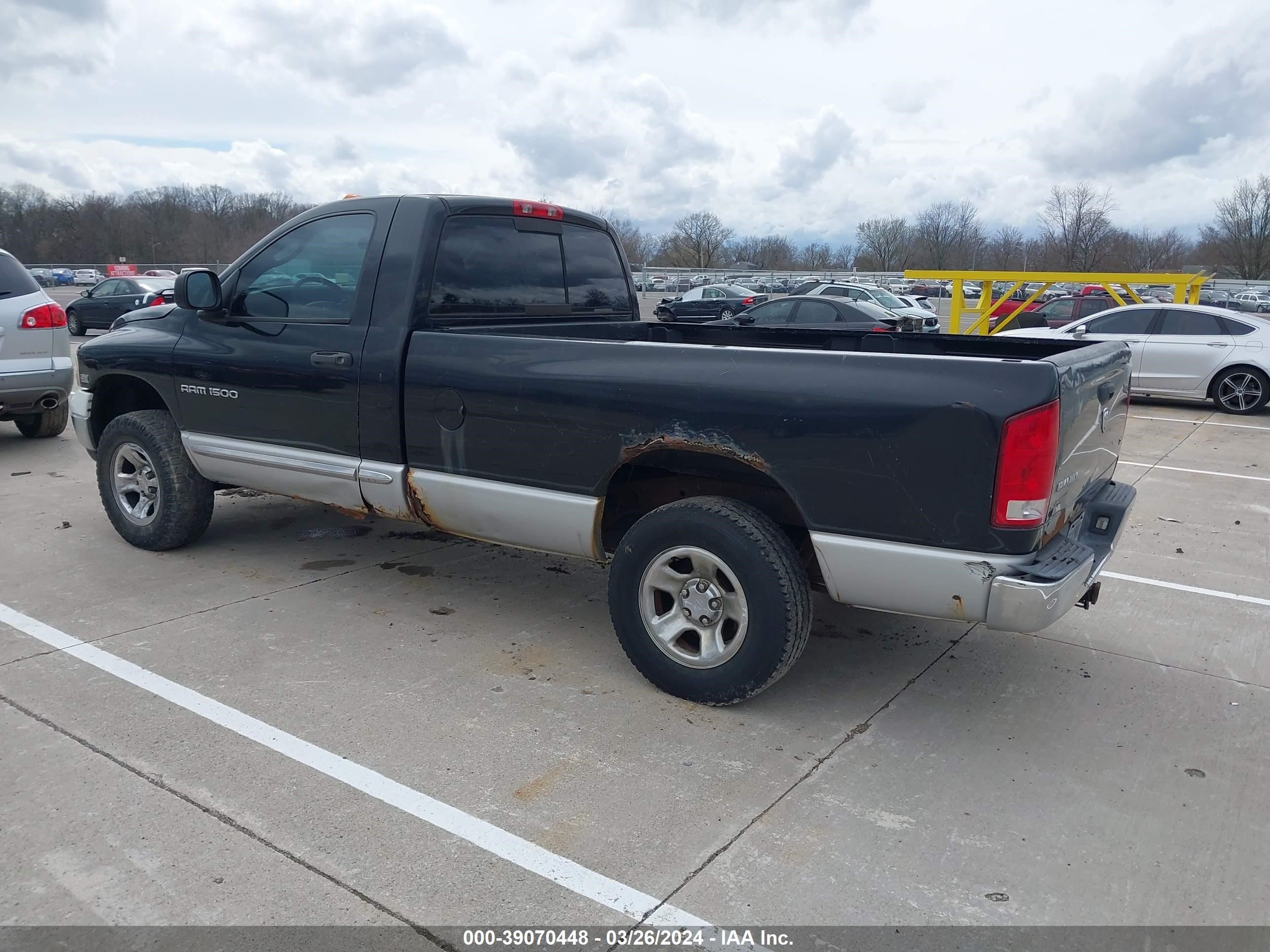 Photo 2 VIN: 1D7HU16D35J532292 - DODGE RAM 