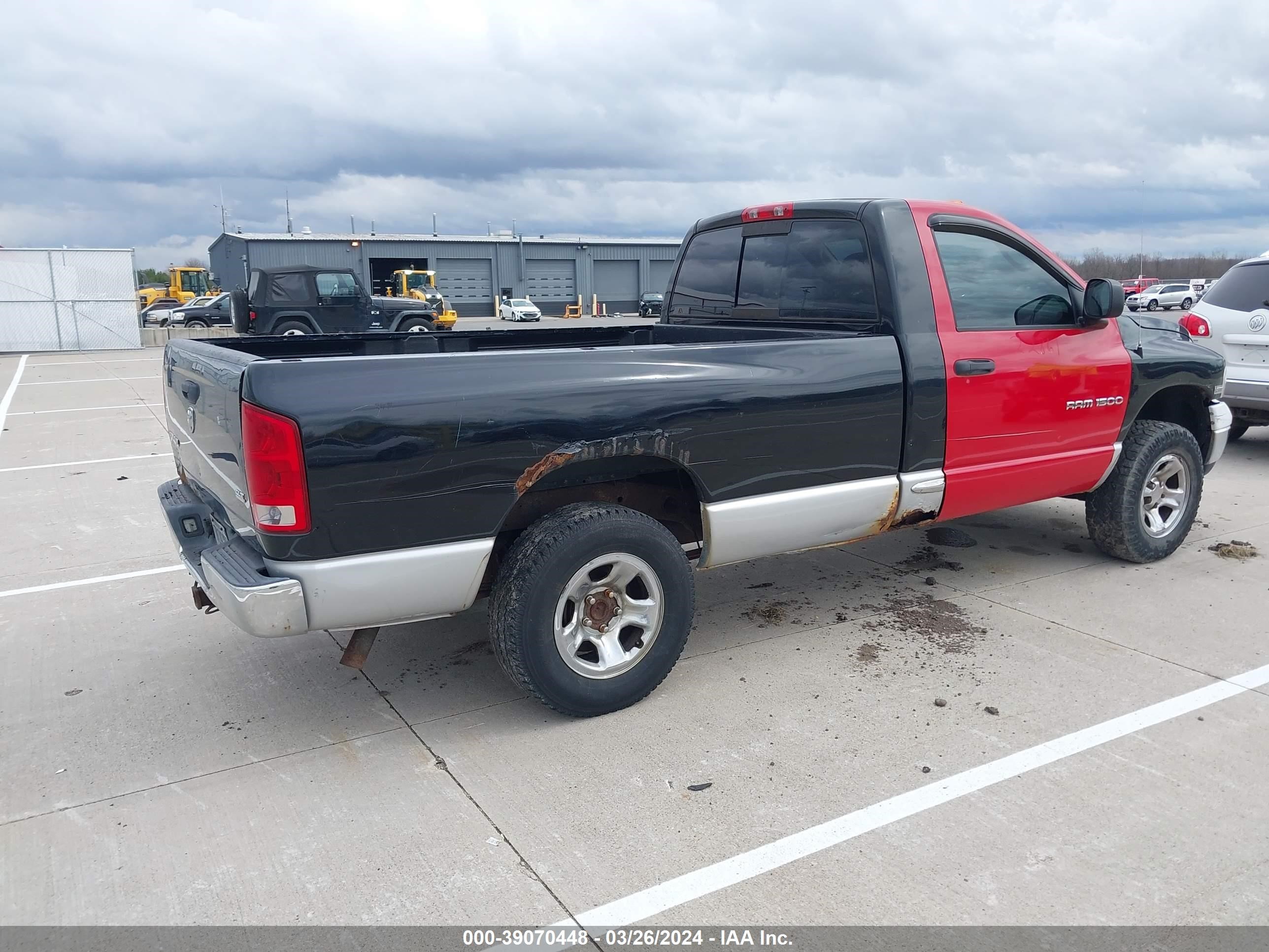 Photo 3 VIN: 1D7HU16D35J532292 - DODGE RAM 