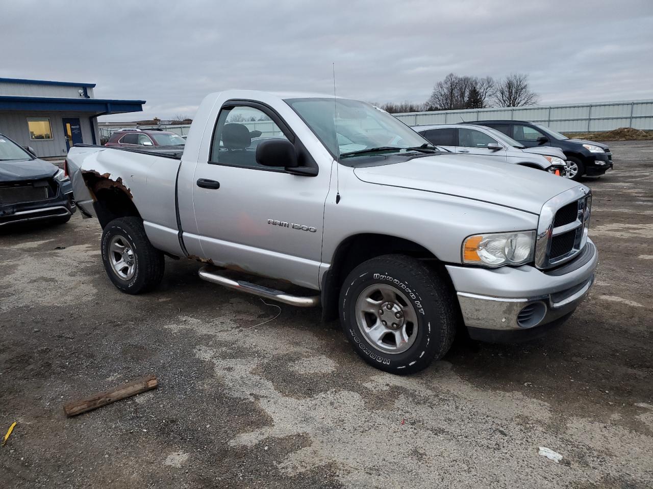 Photo 3 VIN: 1D7HU16N65J606944 - DODGE RAM 