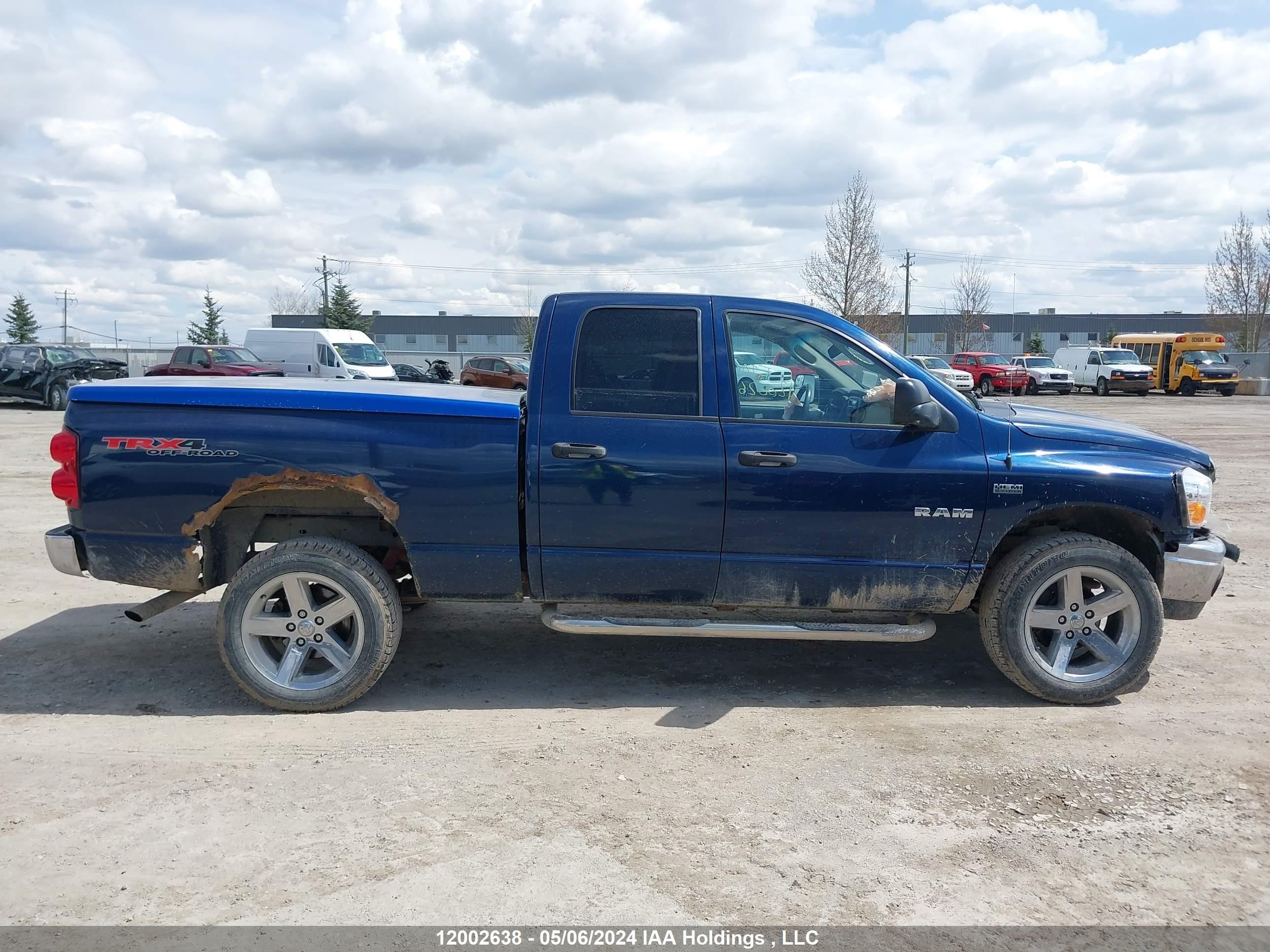 Photo 12 VIN: 1D7HU18208J204022 - DODGE RAM 