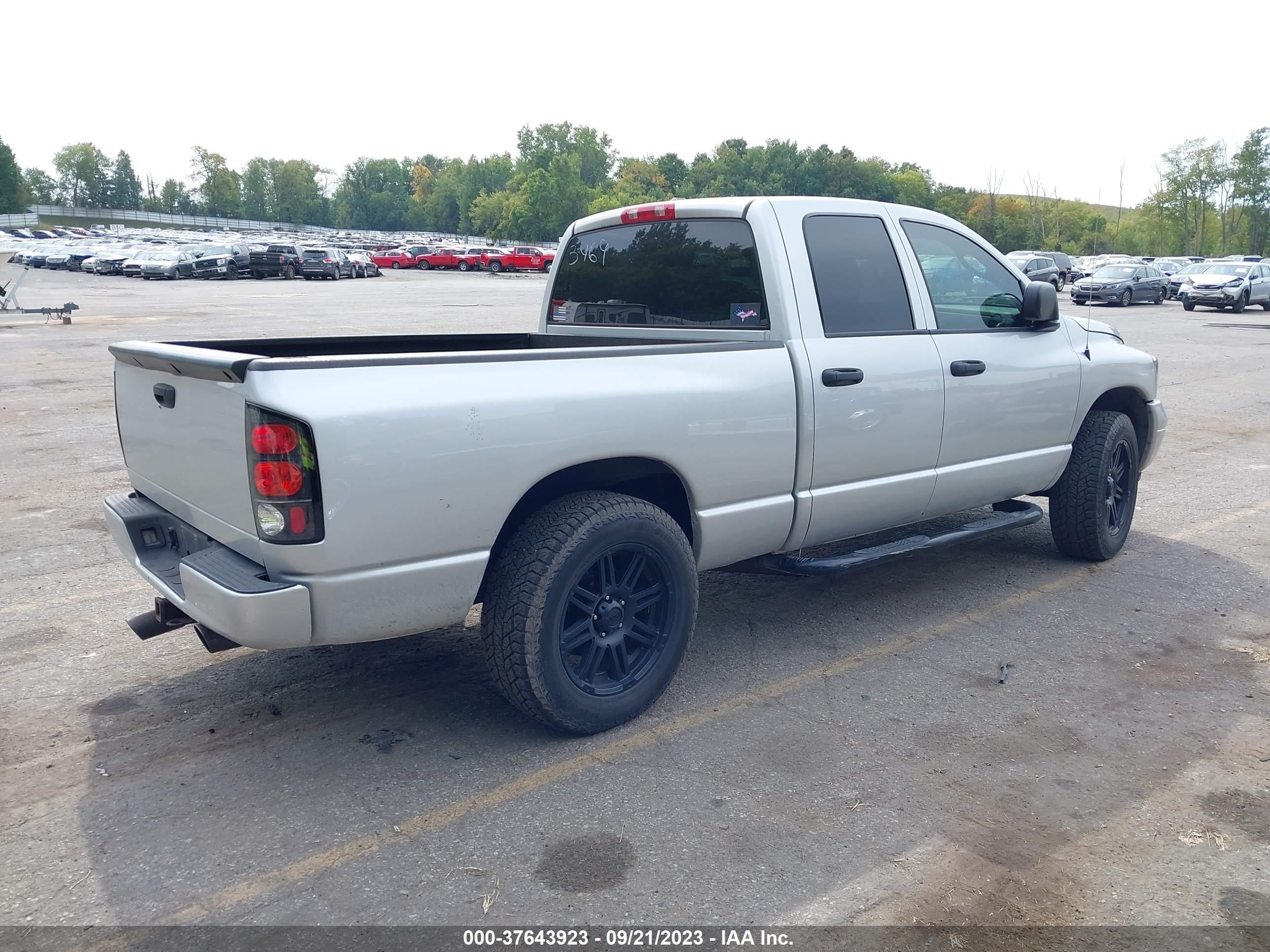 Photo 3 VIN: 1D7HU18216S553469 - DODGE RAM 