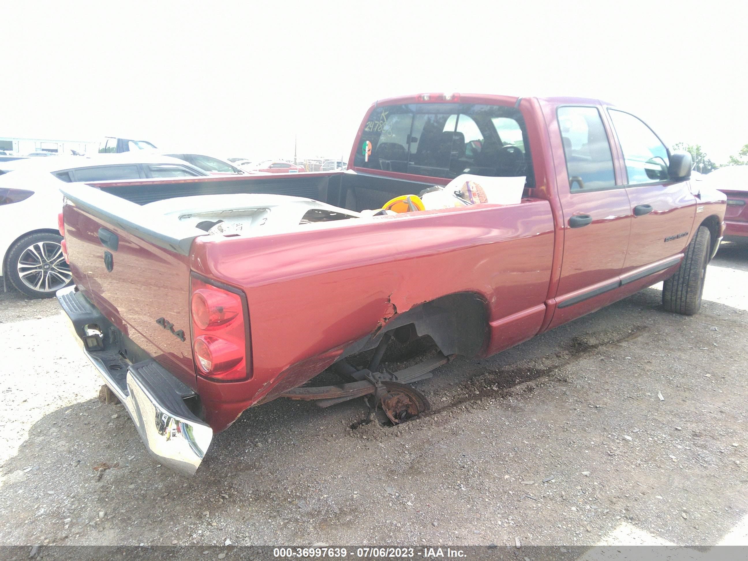 Photo 3 VIN: 1D7HU18217S247888 - DODGE RAM 