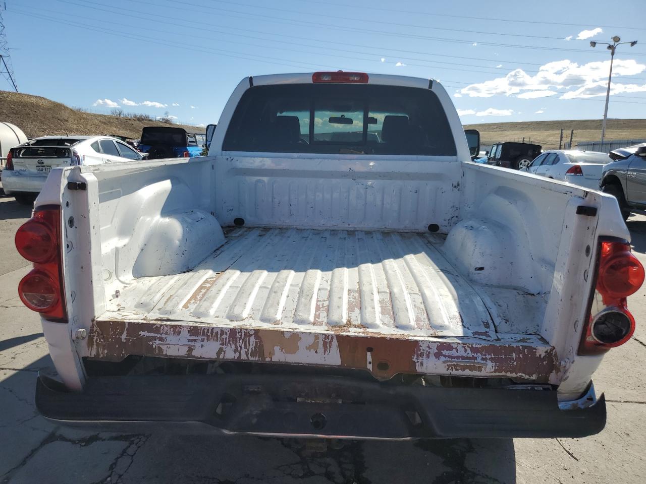 Photo 5 VIN: 1D7HU18218J145353 - DODGE RAM 