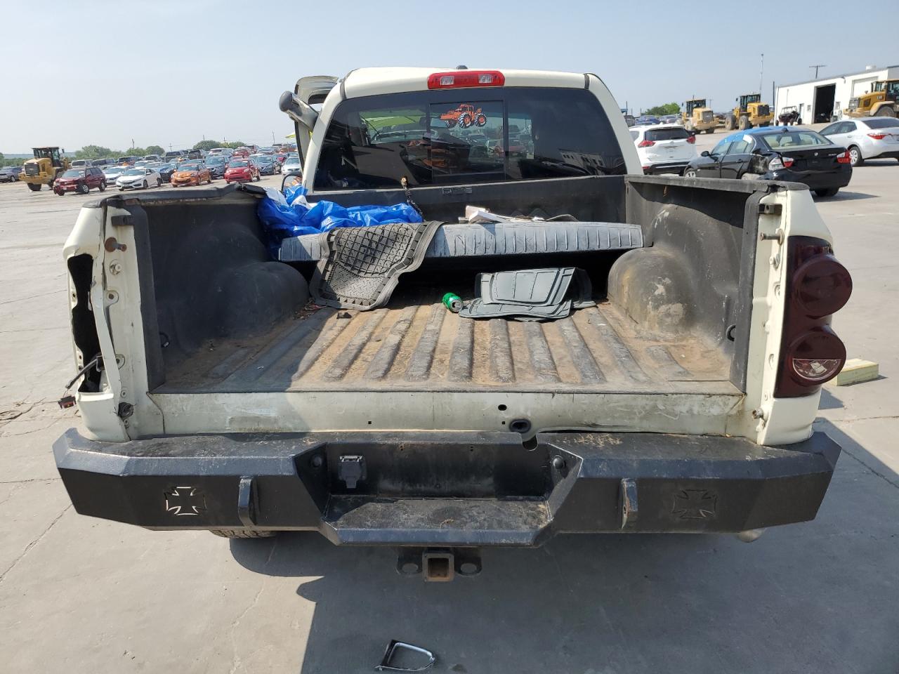 Photo 5 VIN: 1D7HU18218J164596 - DODGE RAM 