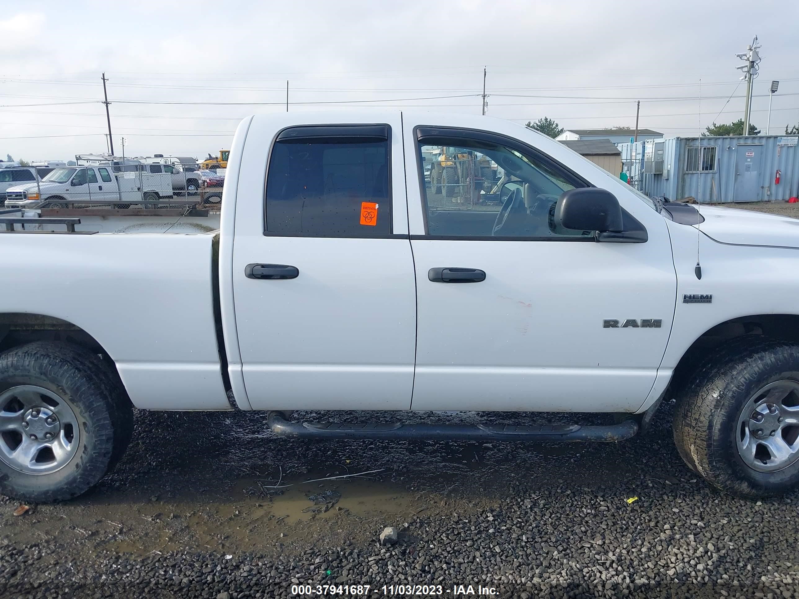 Photo 12 VIN: 1D7HU18218J205759 - DODGE RAM 