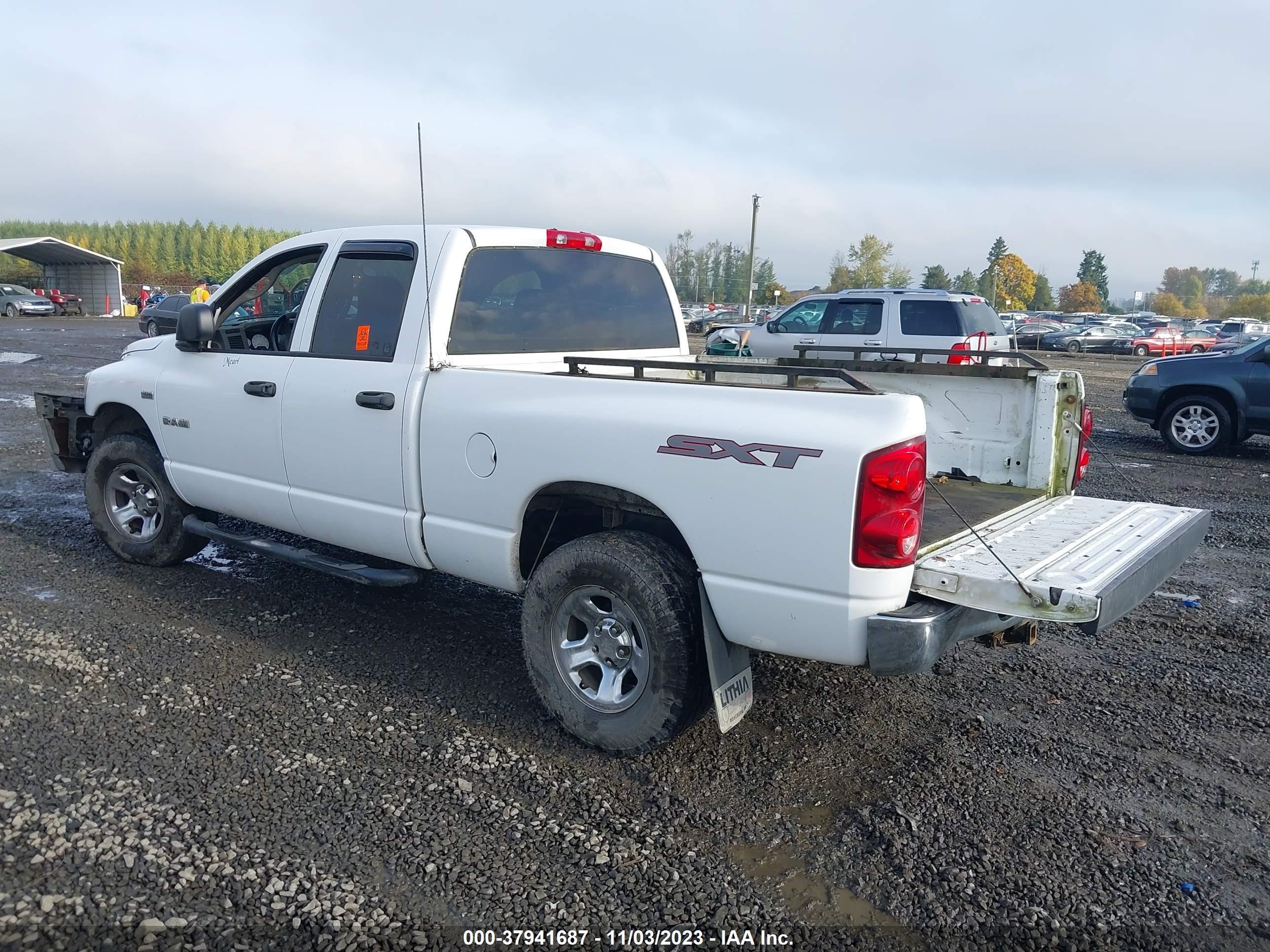 Photo 2 VIN: 1D7HU18218J205759 - DODGE RAM 