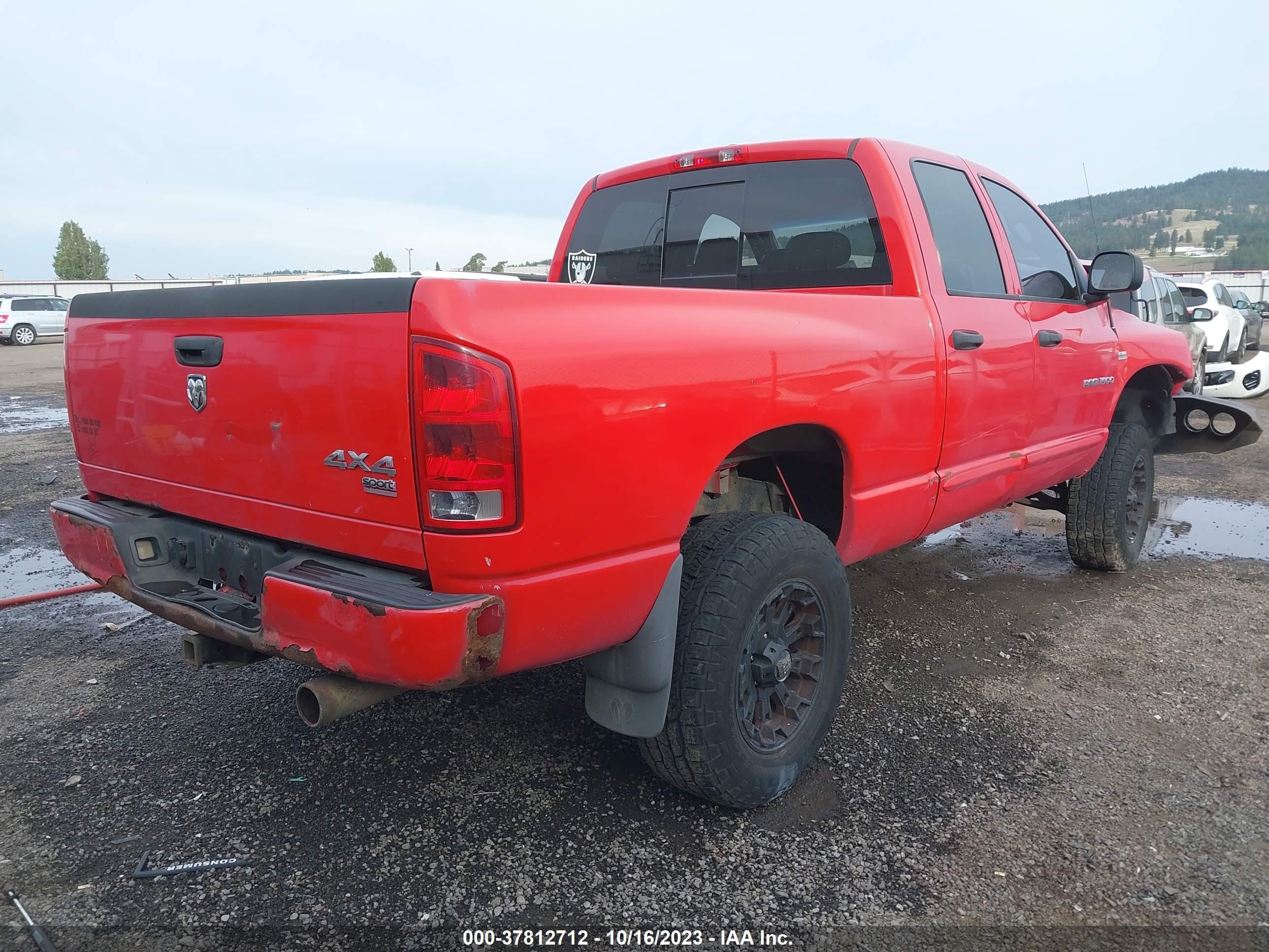 Photo 3 VIN: 1D7HU18226S553691 - DODGE RAM 