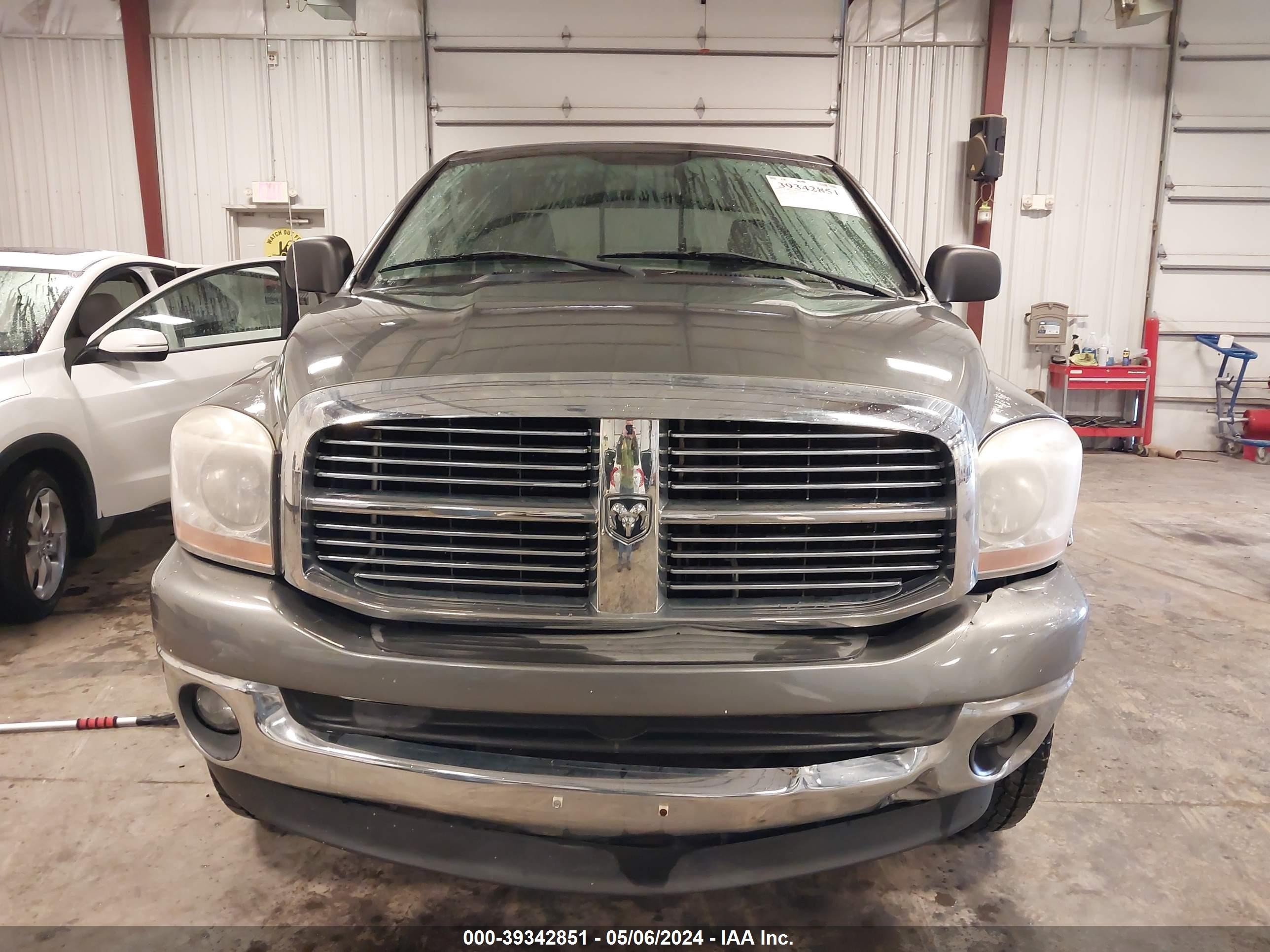 Photo 12 VIN: 1D7HU18226S678657 - DODGE RAM 