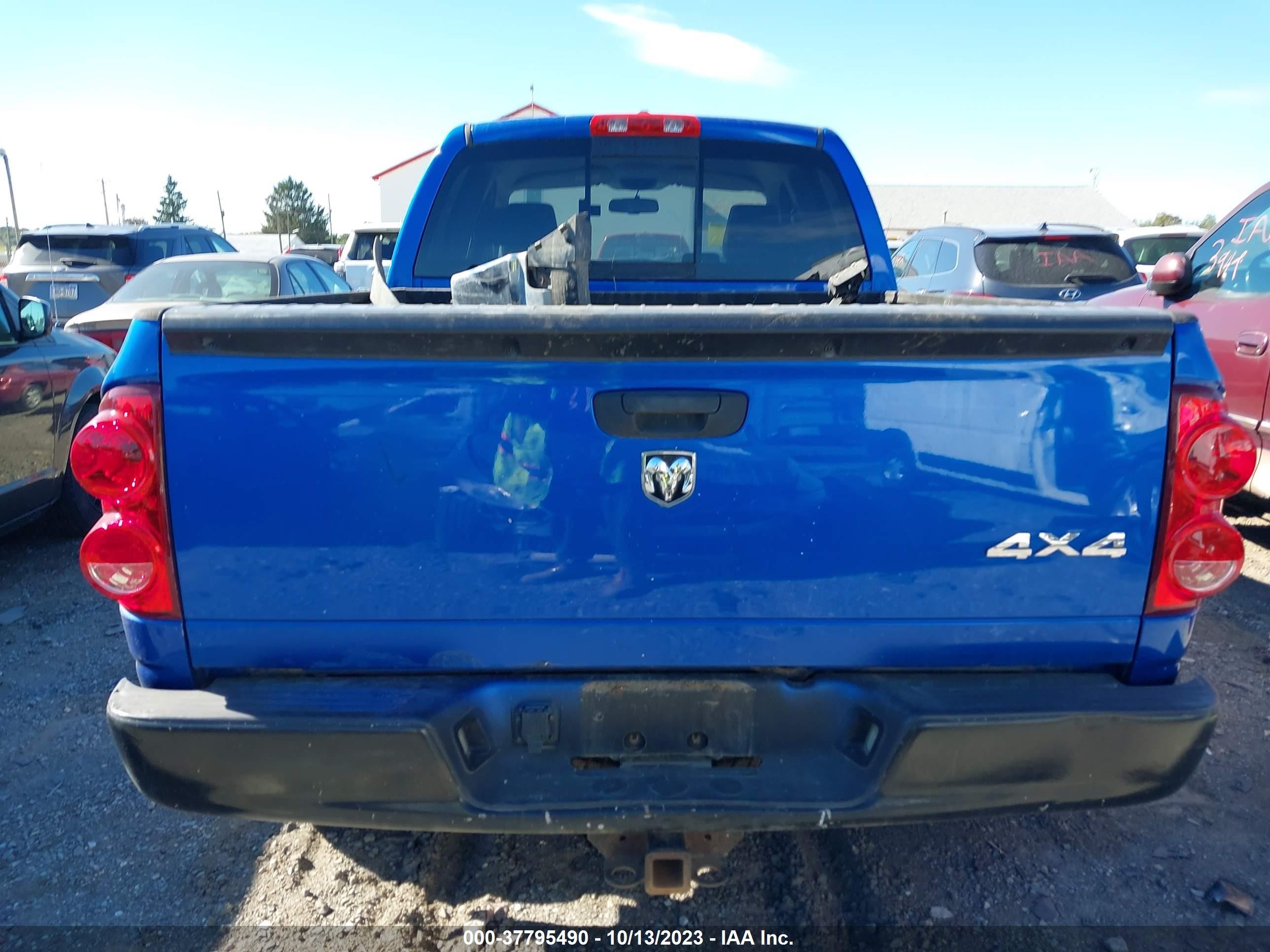 Photo 15 VIN: 1D7HU18227S179908 - DODGE RAM 