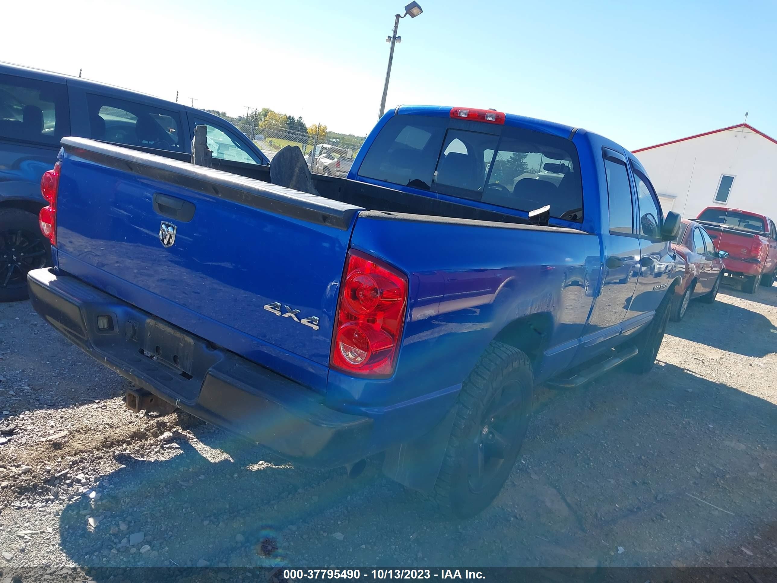 Photo 3 VIN: 1D7HU18227S179908 - DODGE RAM 