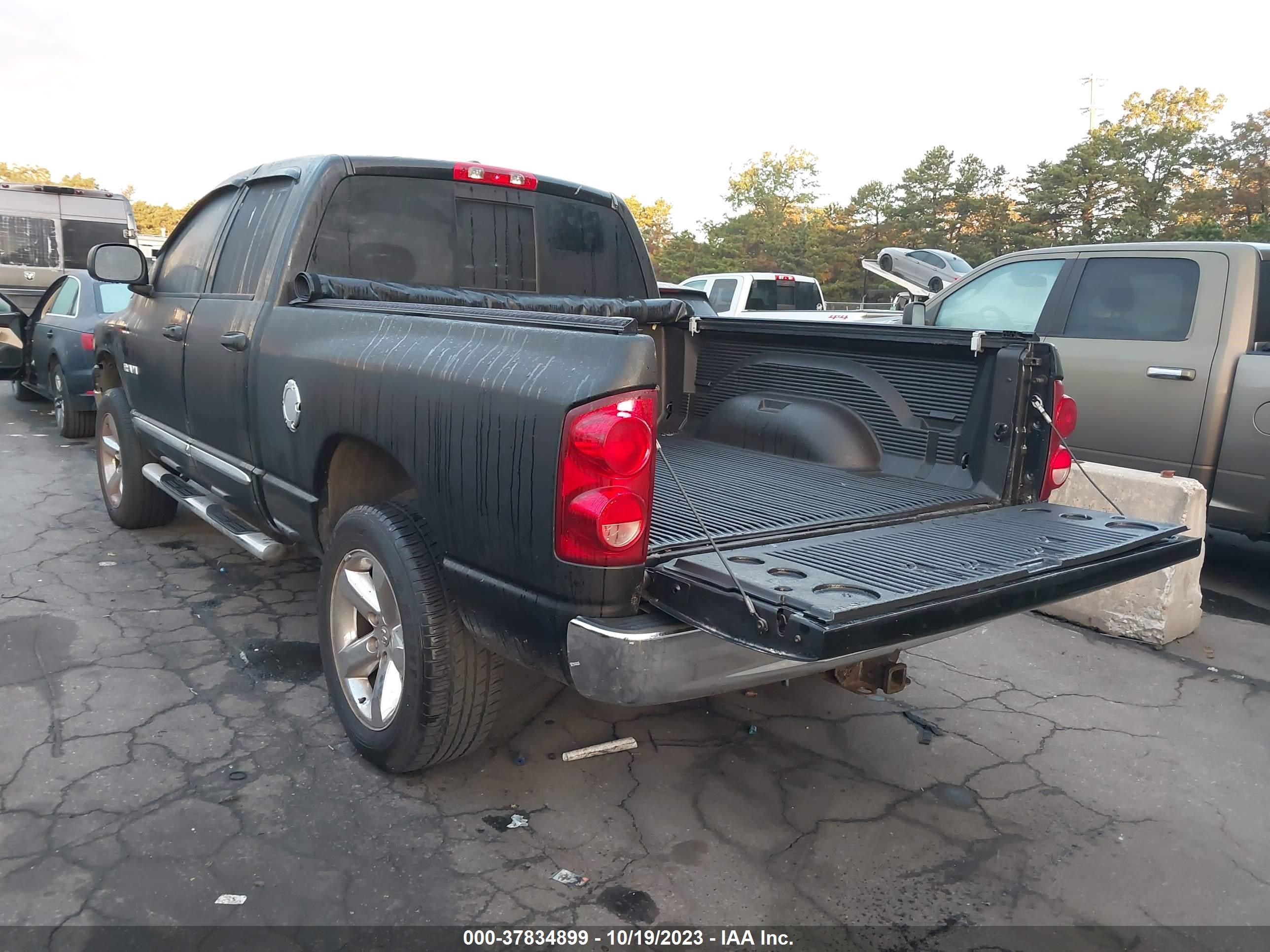 Photo 2 VIN: 1D7HU18228S546906 - DODGE RAM 