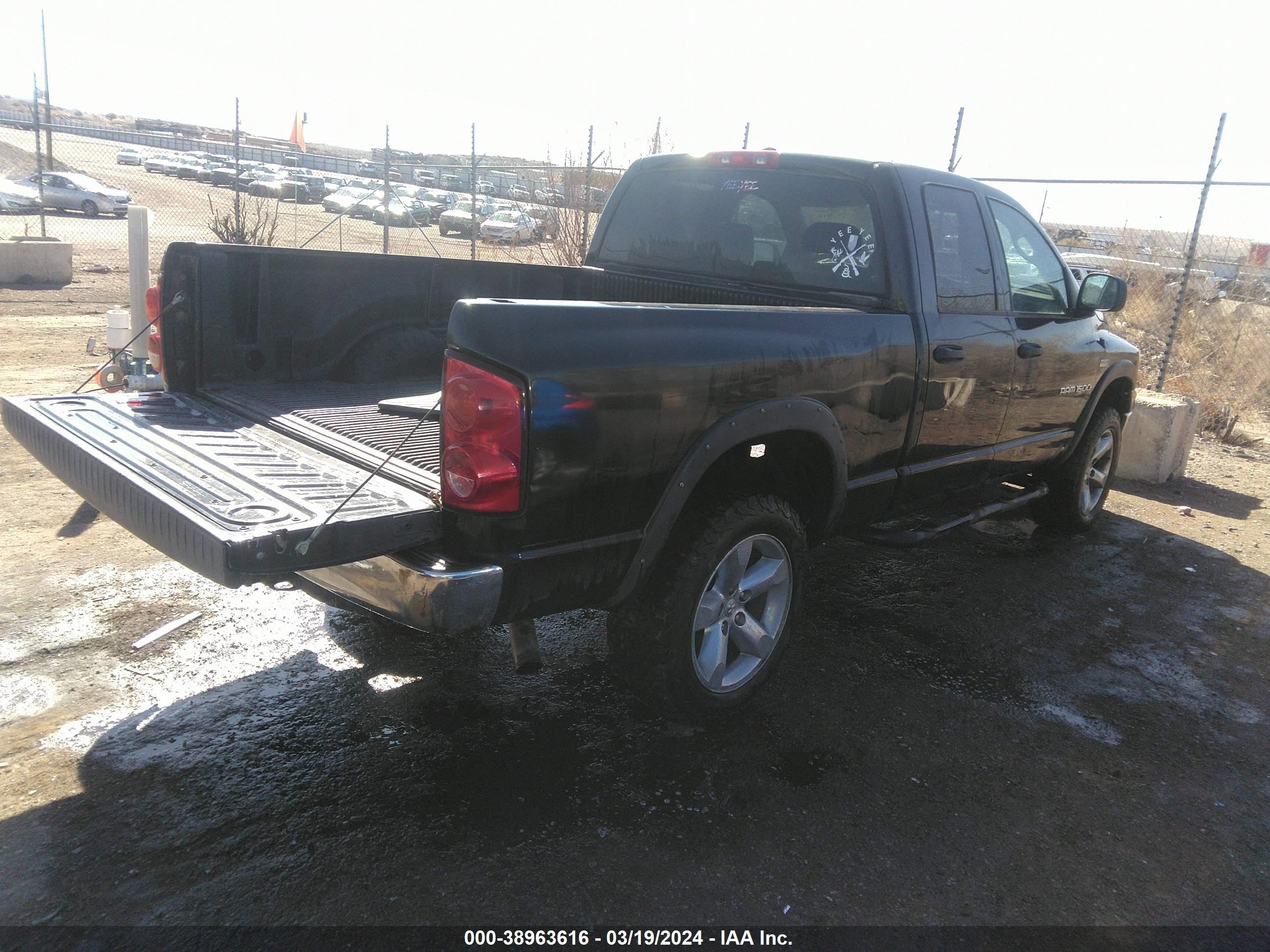 Photo 3 VIN: 1D7HU182370228226 - DODGE RAM 