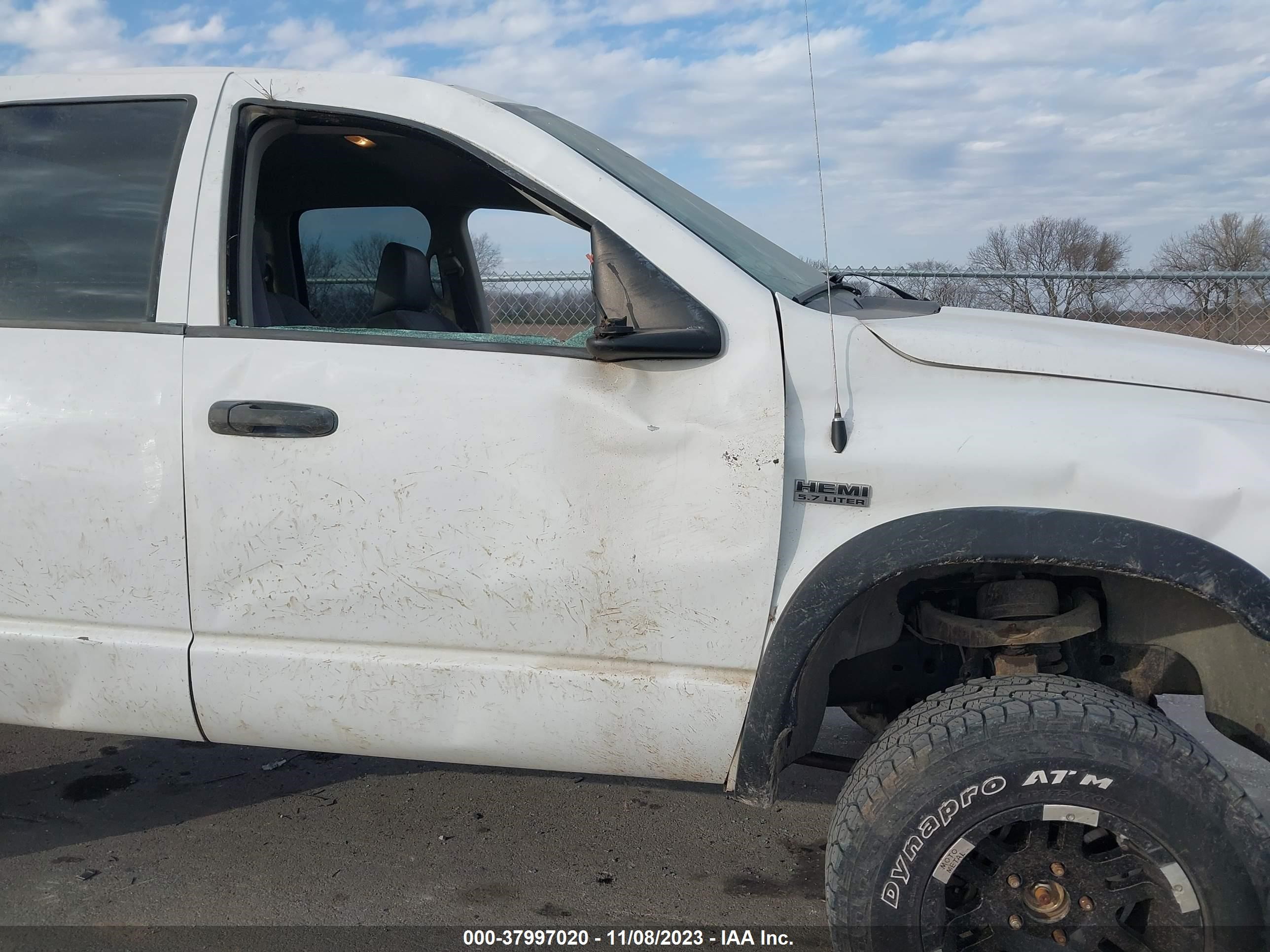 Photo 5 VIN: 1D7HU18238J148464 - DODGE RAM 