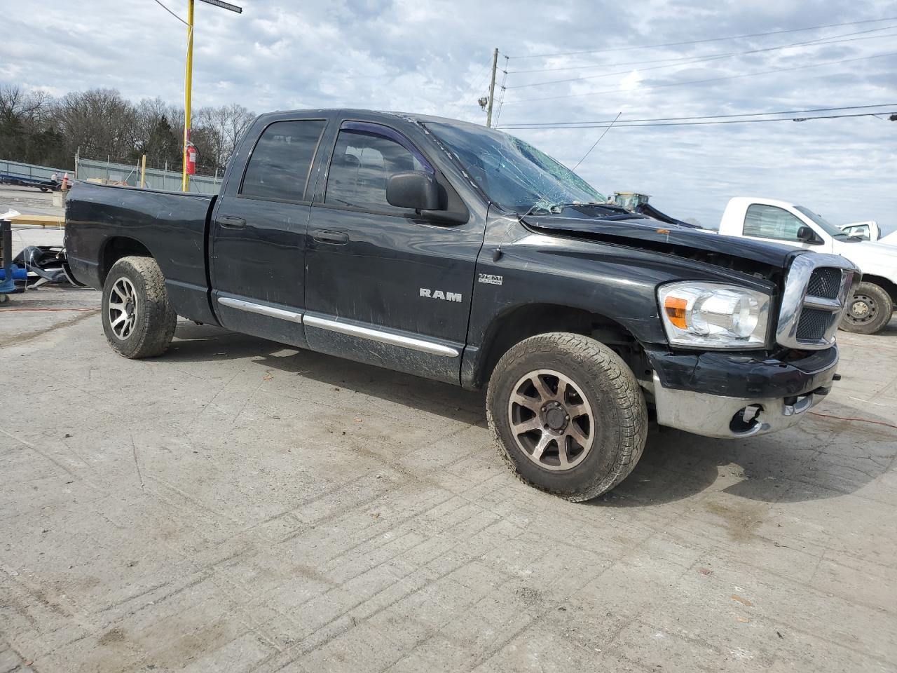 Photo 3 VIN: 1D7HU18248J103002 - DODGE RAM 