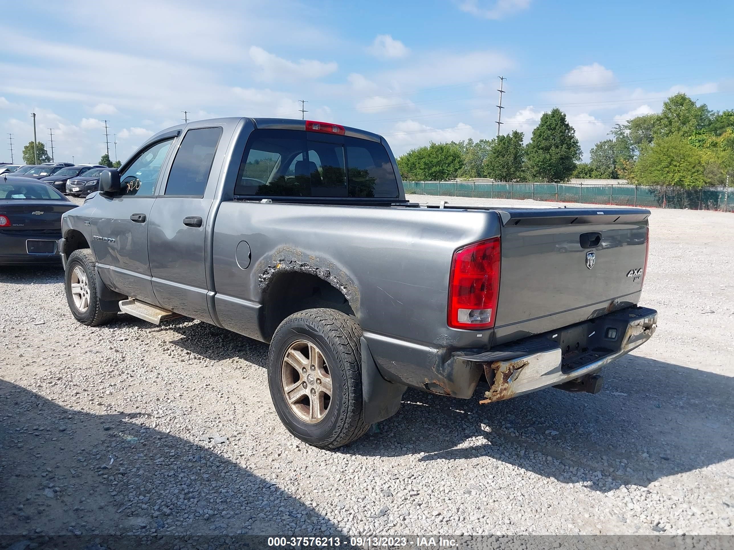 Photo 2 VIN: 1D7HU18266S570316 - DODGE RAM 