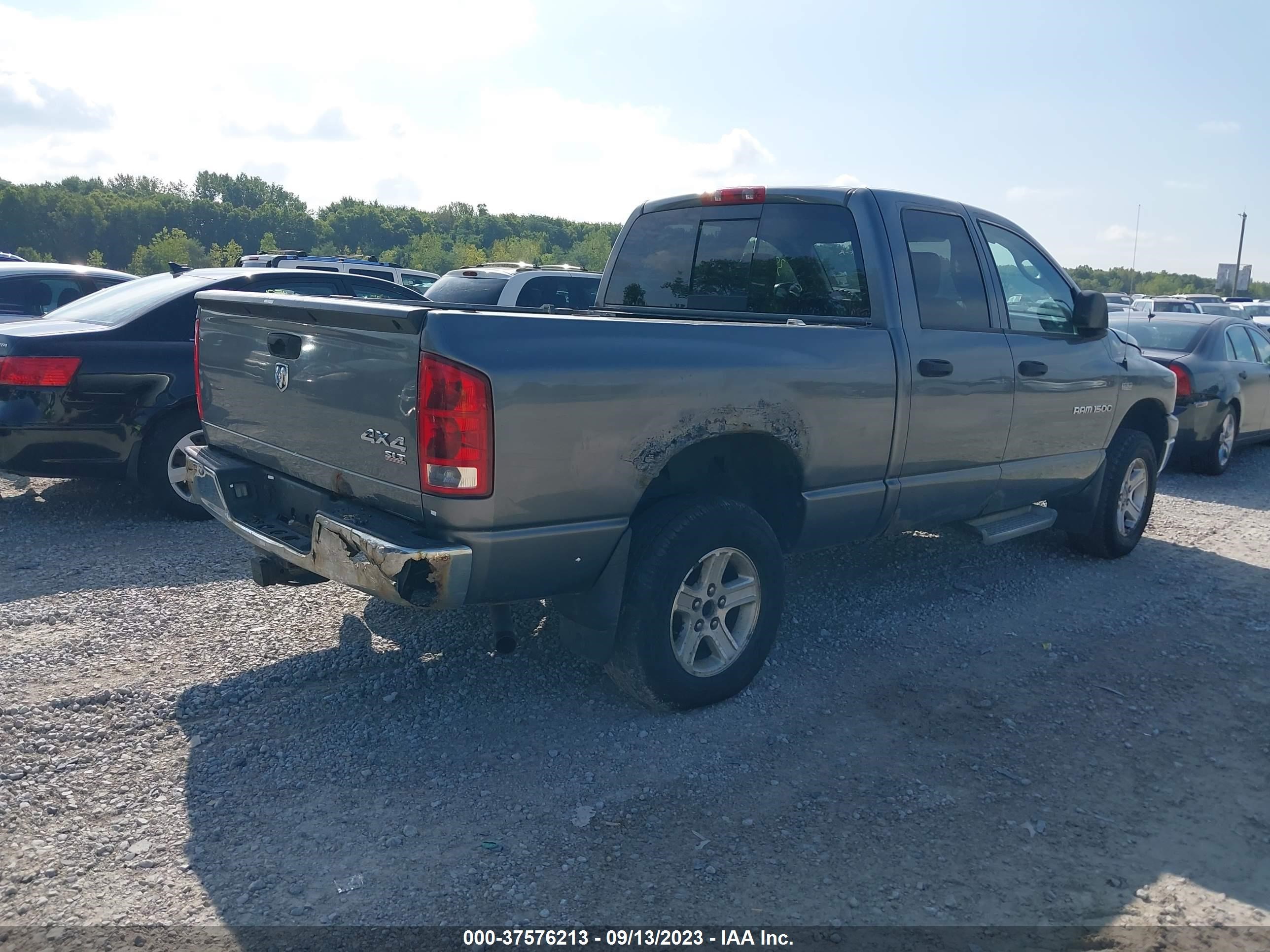 Photo 3 VIN: 1D7HU18266S570316 - DODGE RAM 