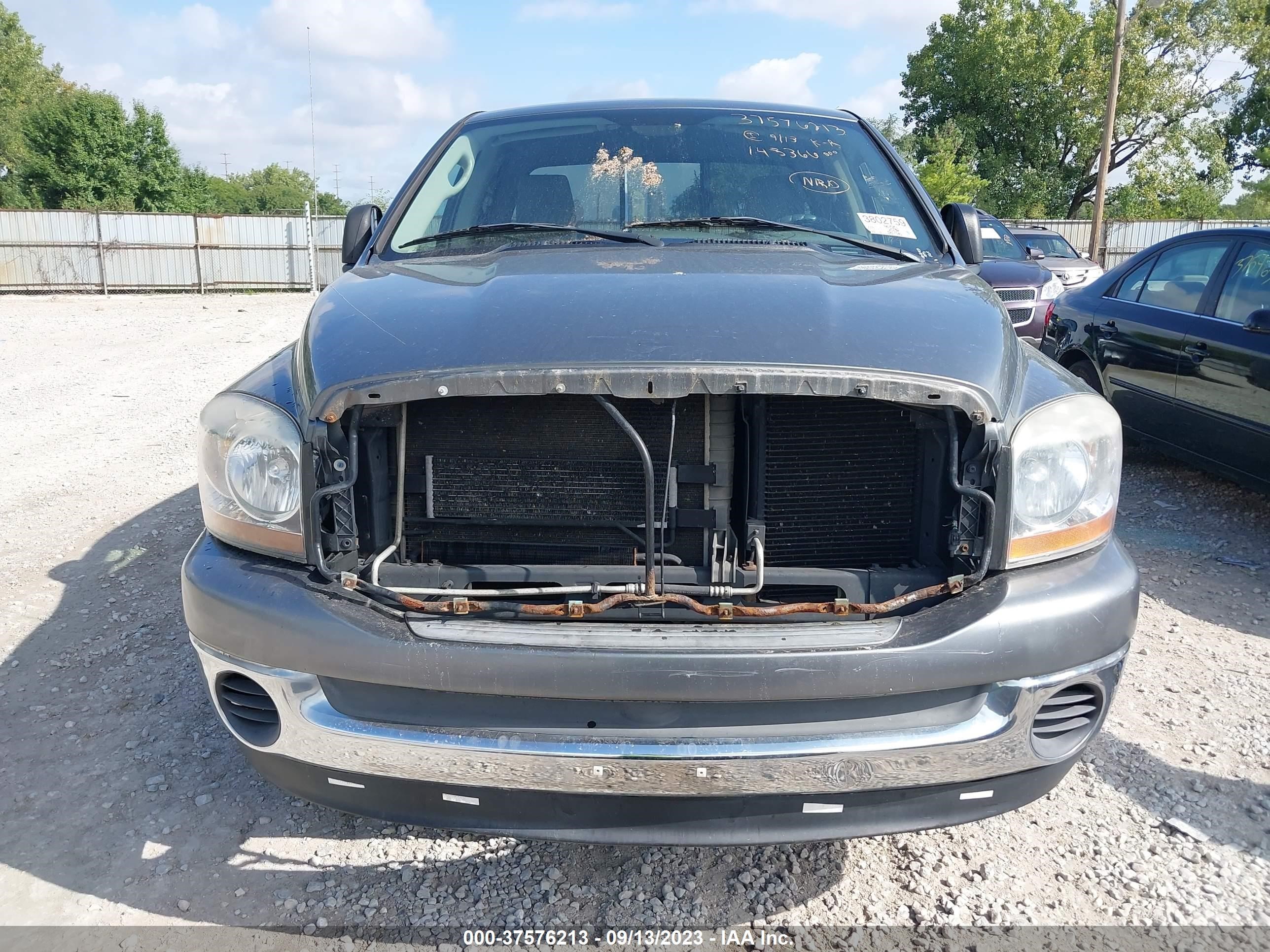 Photo 5 VIN: 1D7HU18266S570316 - DODGE RAM 