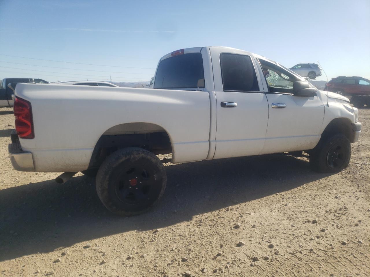 Photo 2 VIN: 1D7HU18268J121551 - DODGE RAM 