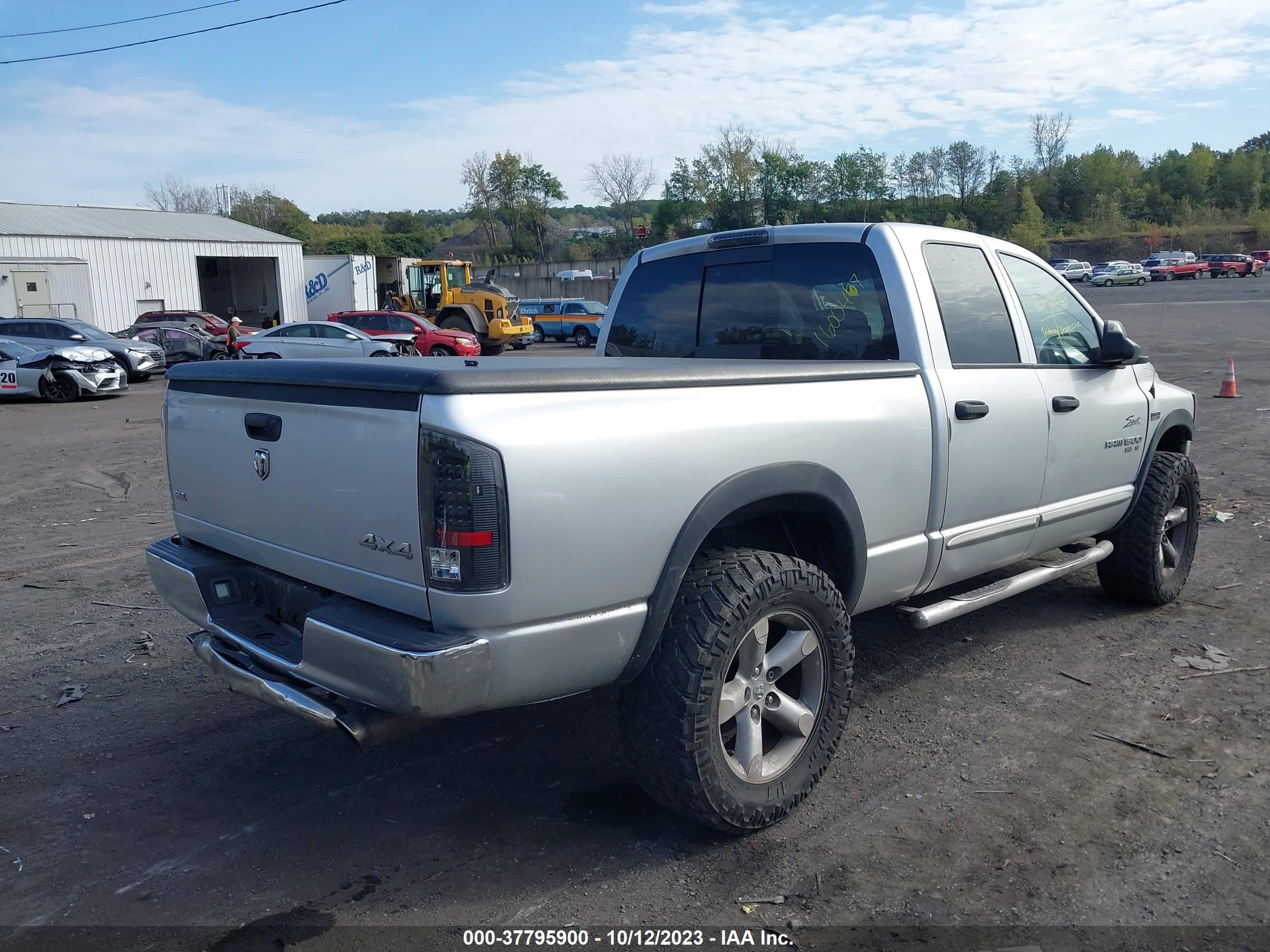 Photo 3 VIN: 1D7HU18276S586444 - DODGE RAM 