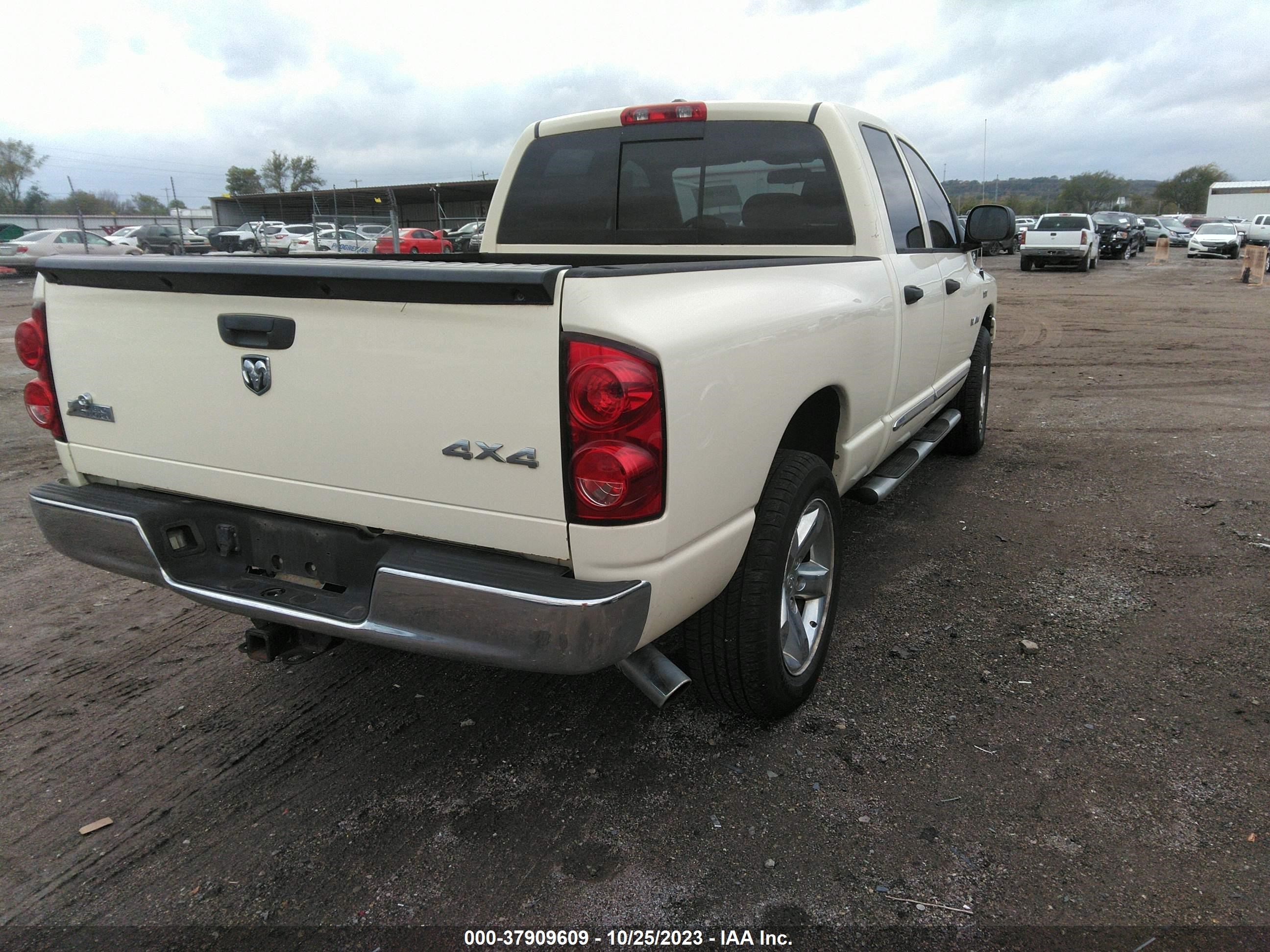 Photo 3 VIN: 1D7HU18288J164790 - DODGE RAM 