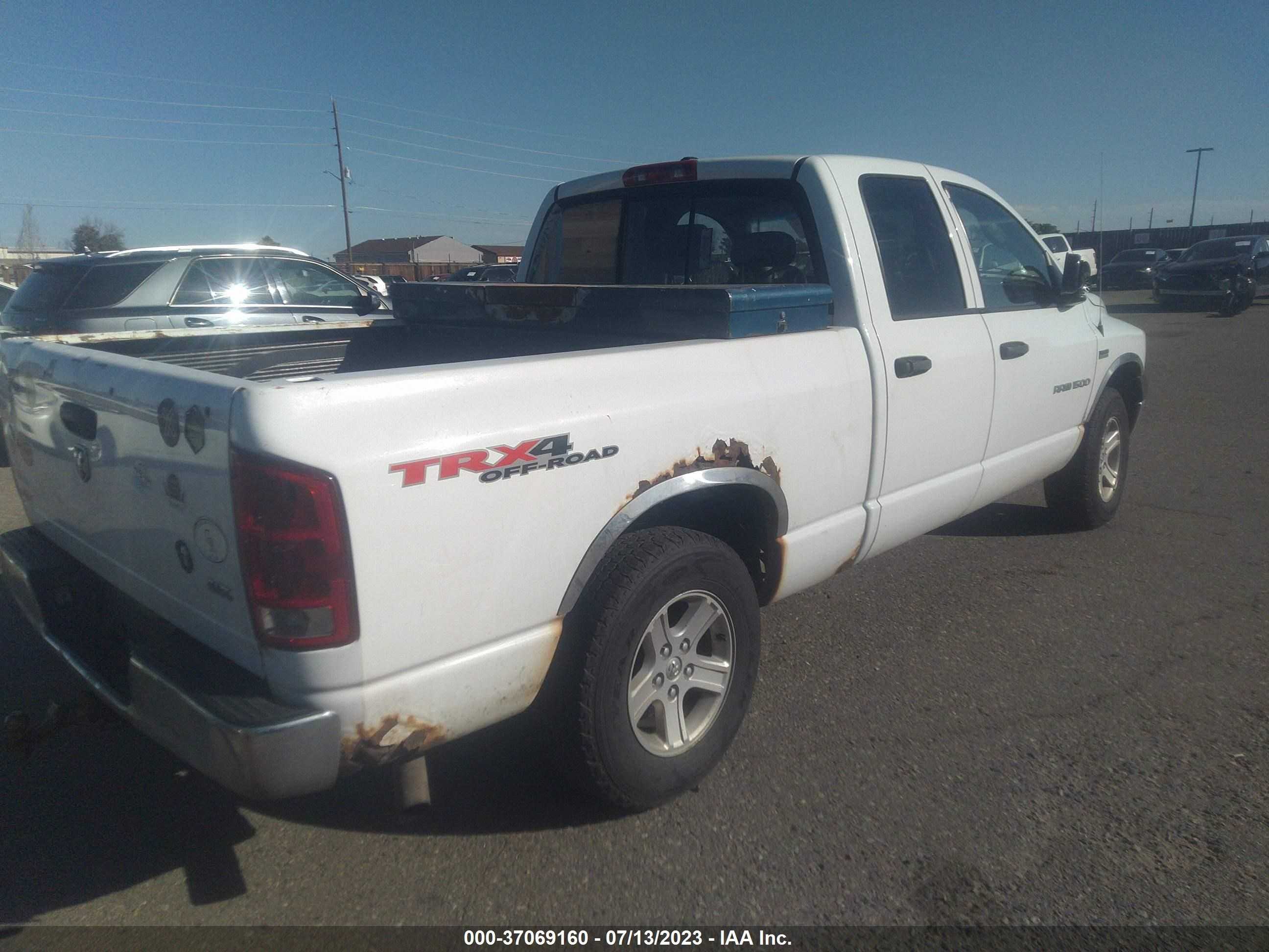 Photo 3 VIN: 1D7HU18296S672693 - DODGE RAM 