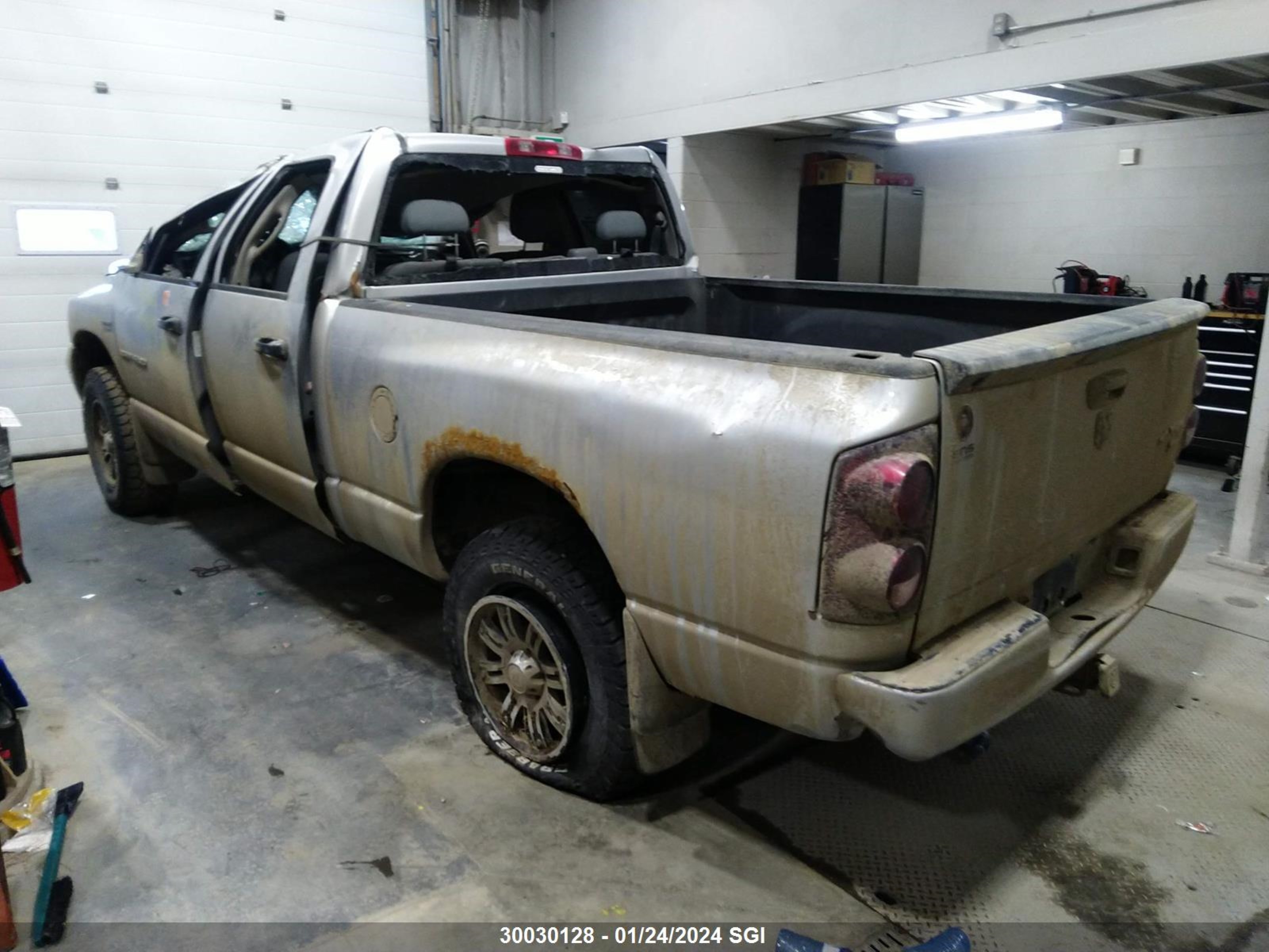 Photo 2 VIN: 1D7HU18297J617202 - DODGE RAM 