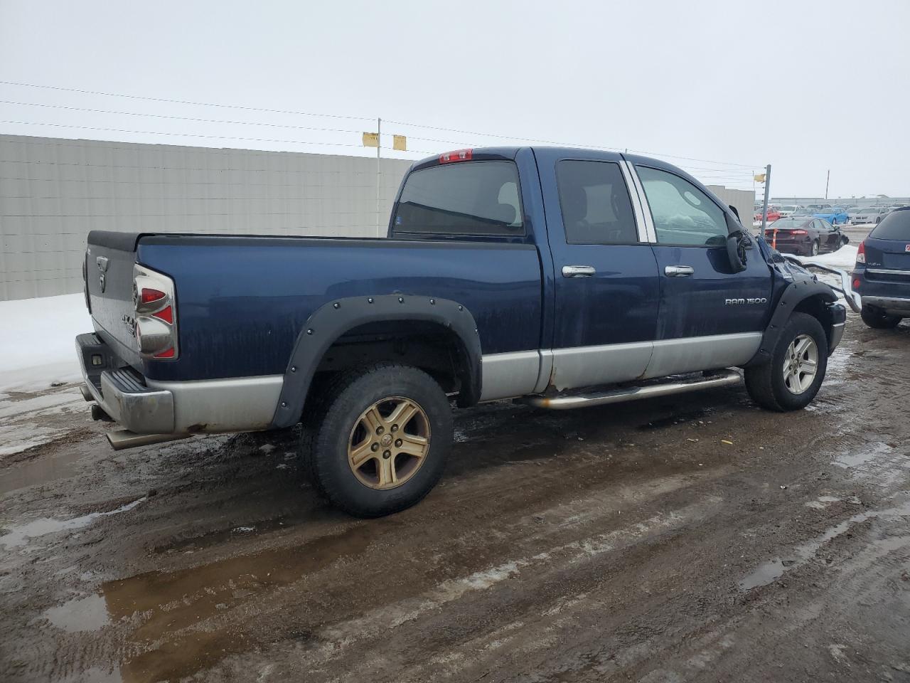 Photo 2 VIN: 1D7HU182X7J555244 - DODGE RAM 