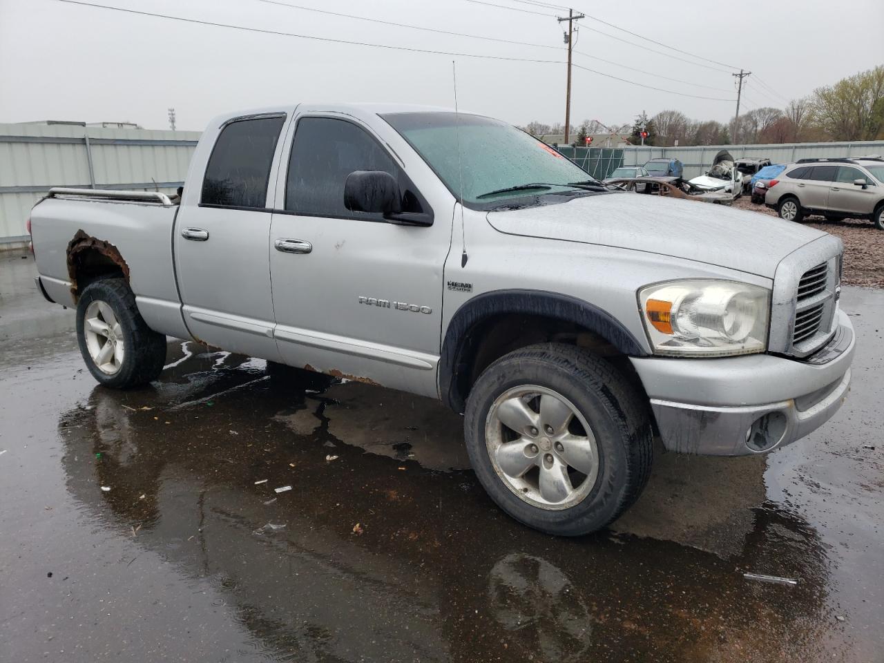 Photo 3 VIN: 1D7HU182X7S155520 - DODGE RAM 