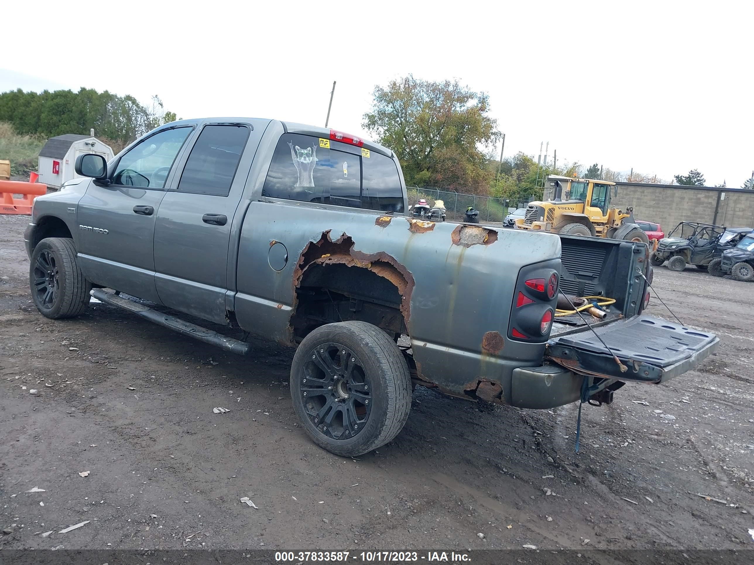 Photo 2 VIN: 1D7HU182X7S233455 - DODGE RAM 