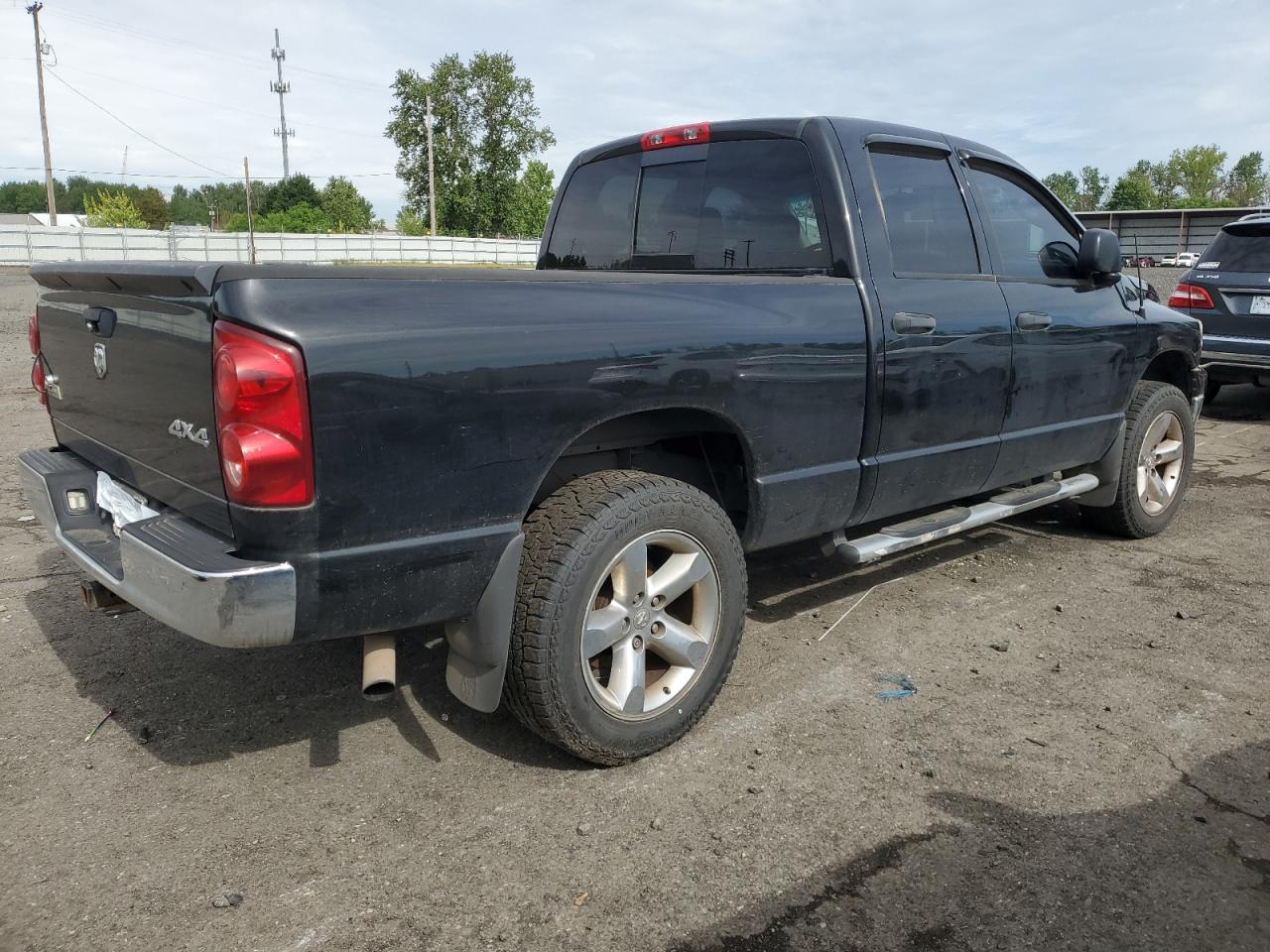 Photo 2 VIN: 1D7HU182X8S614286 - DODGE RAM 